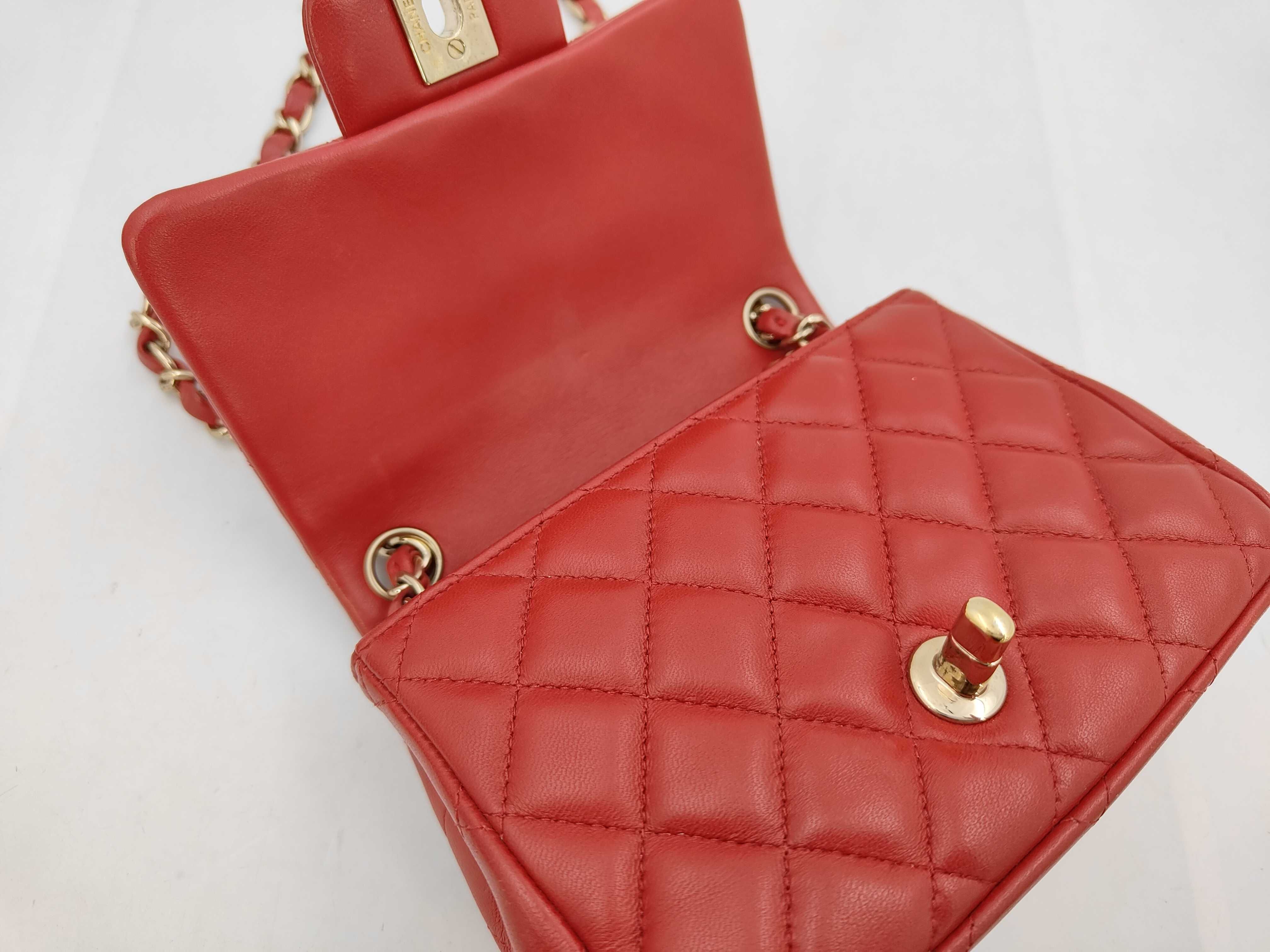 Coco Mark Matelassé Chain Shoulder Bag AS0321 Lambskin Red Gold Hardware Shoulder Bag — view 7