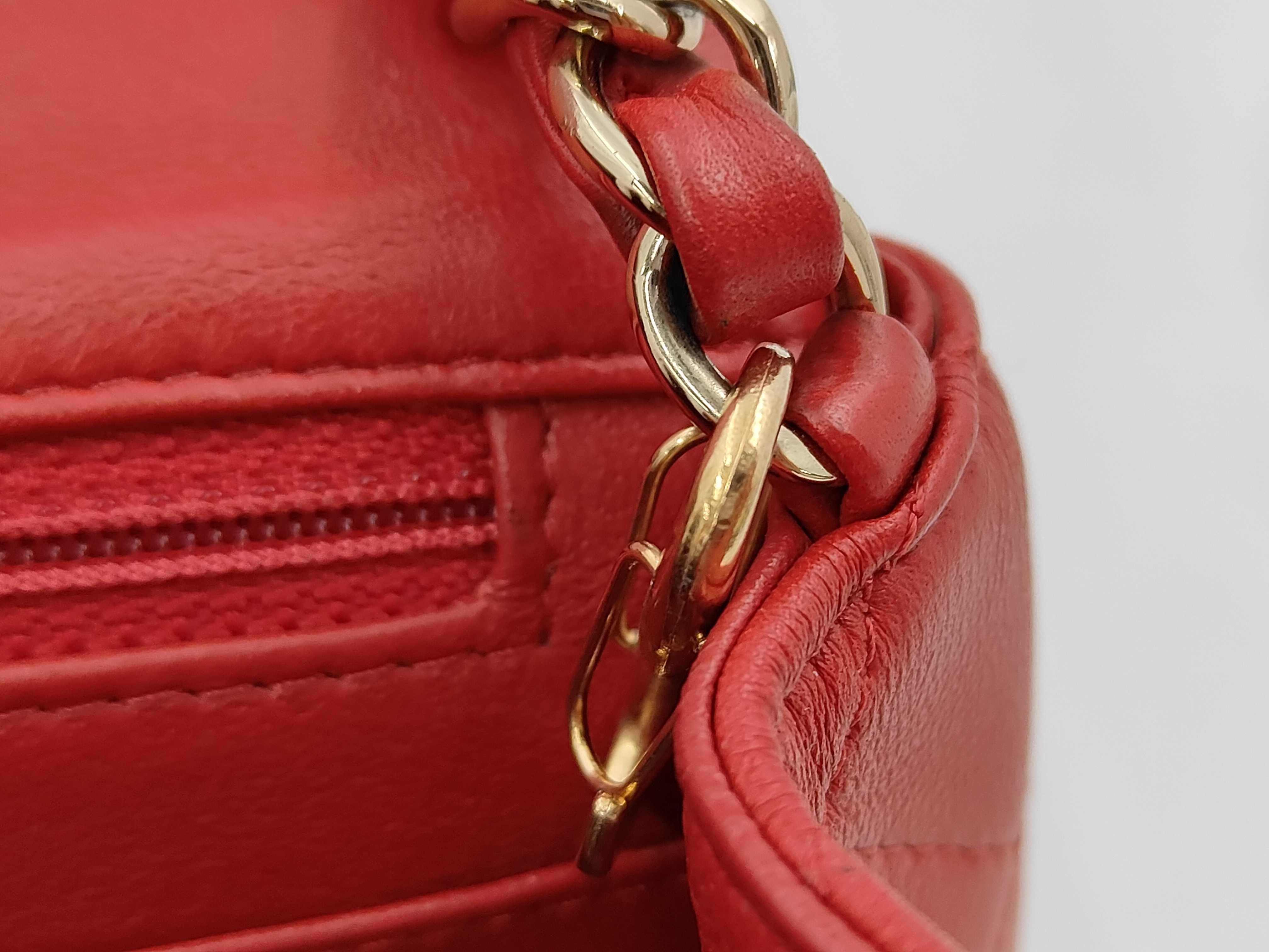 Coco Mark Matelassé Chain Shoulder Bag AS0321 Lambskin Red Gold Hardware Shoulder Bag — view 8