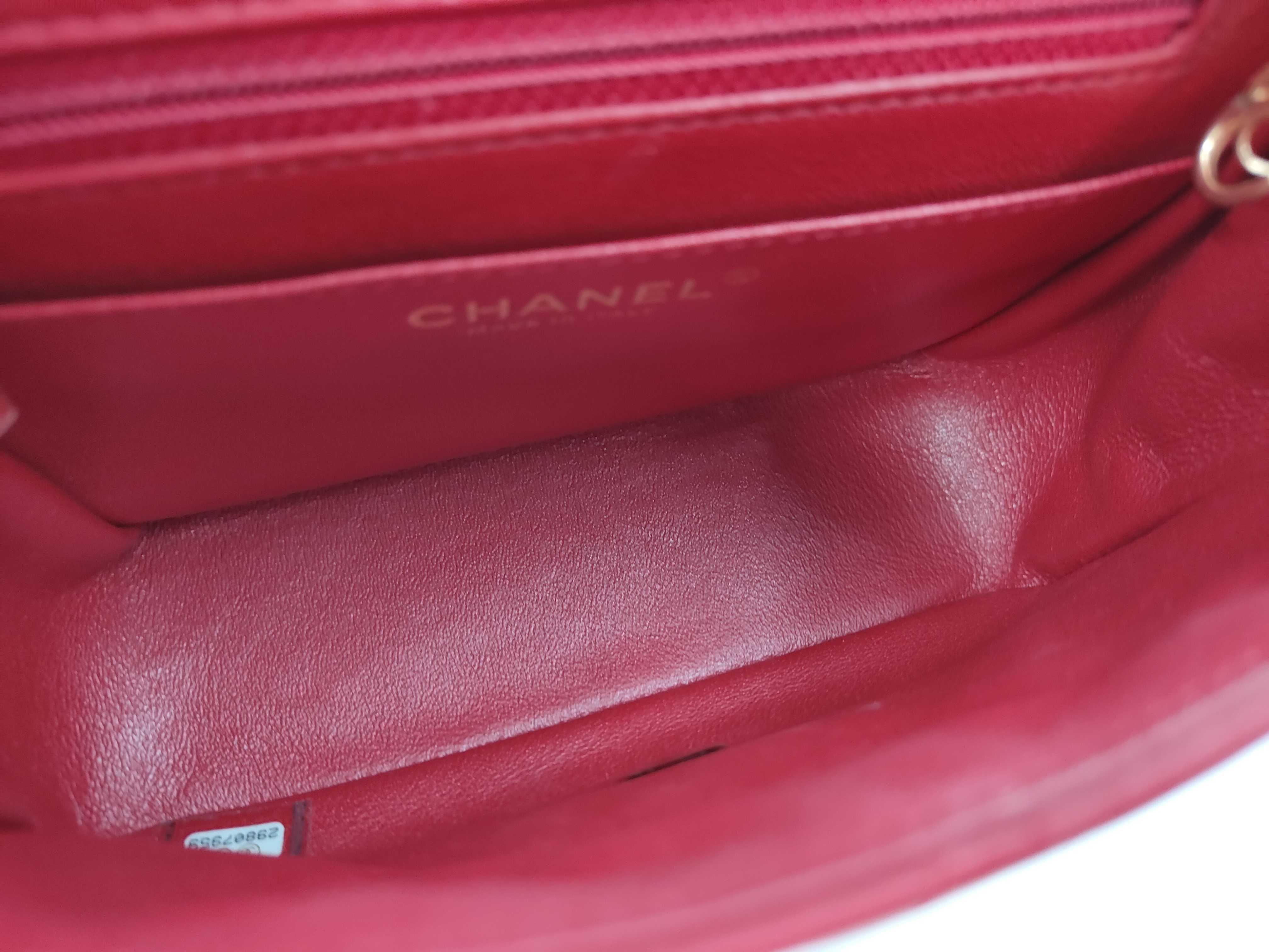 Coco Mark Matelassé Chain Shoulder Bag AS0321 Lambskin Red Gold Hardware Shoulder Bag — view 9