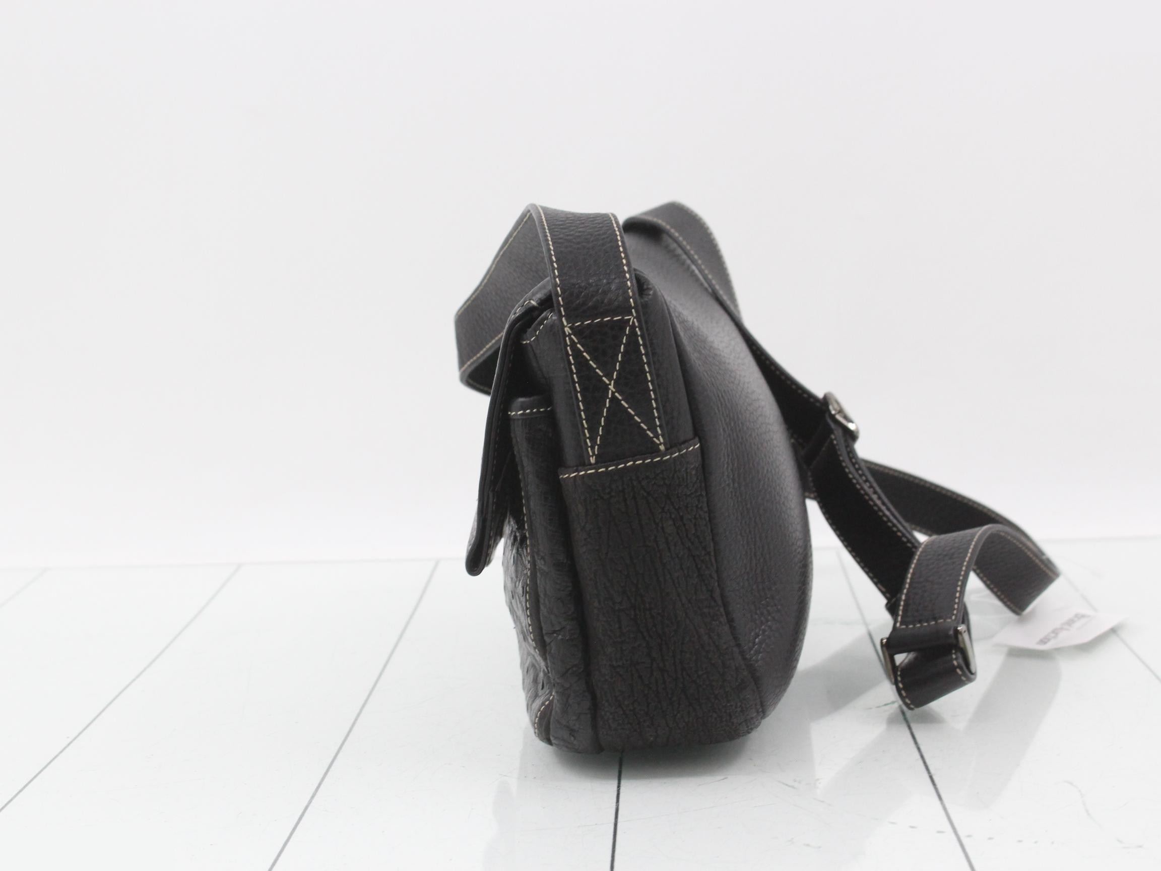 Vintage Gucci shoulder bag for men, ostrich leather, black, crossbody style. — view 3