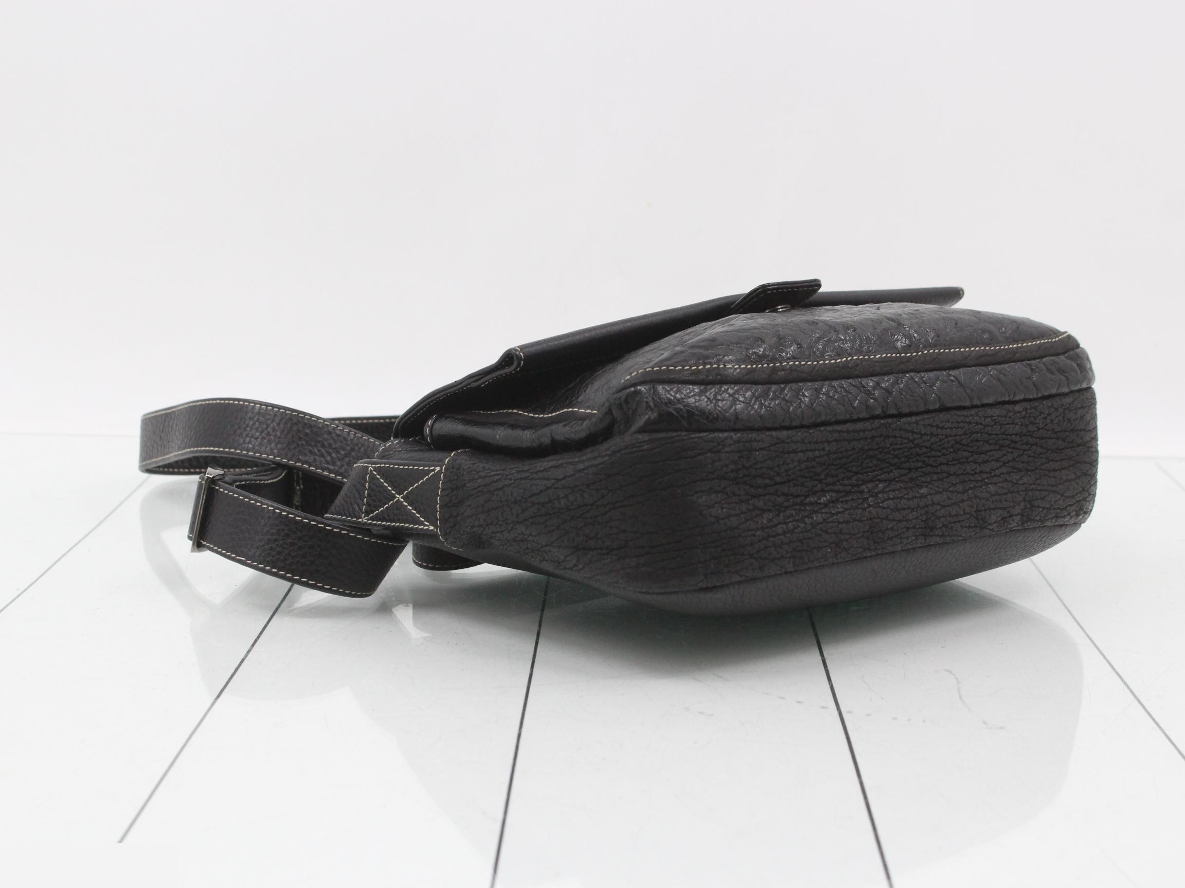 Vintage Gucci shoulder bag for men, ostrich leather, black, crossbody style. — view 5