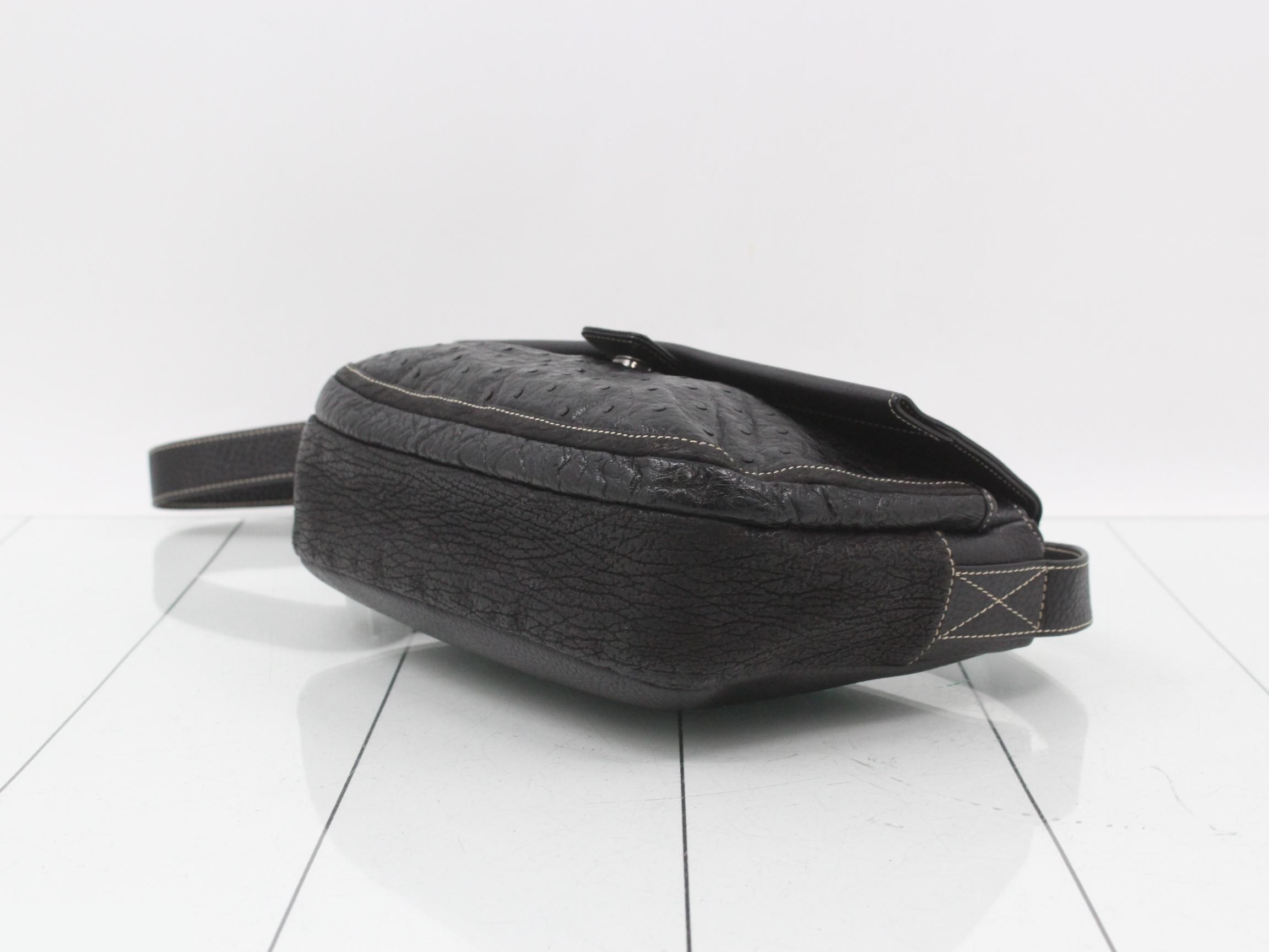 Vintage Gucci shoulder bag for men, ostrich leather, black, crossbody style. — view 6
