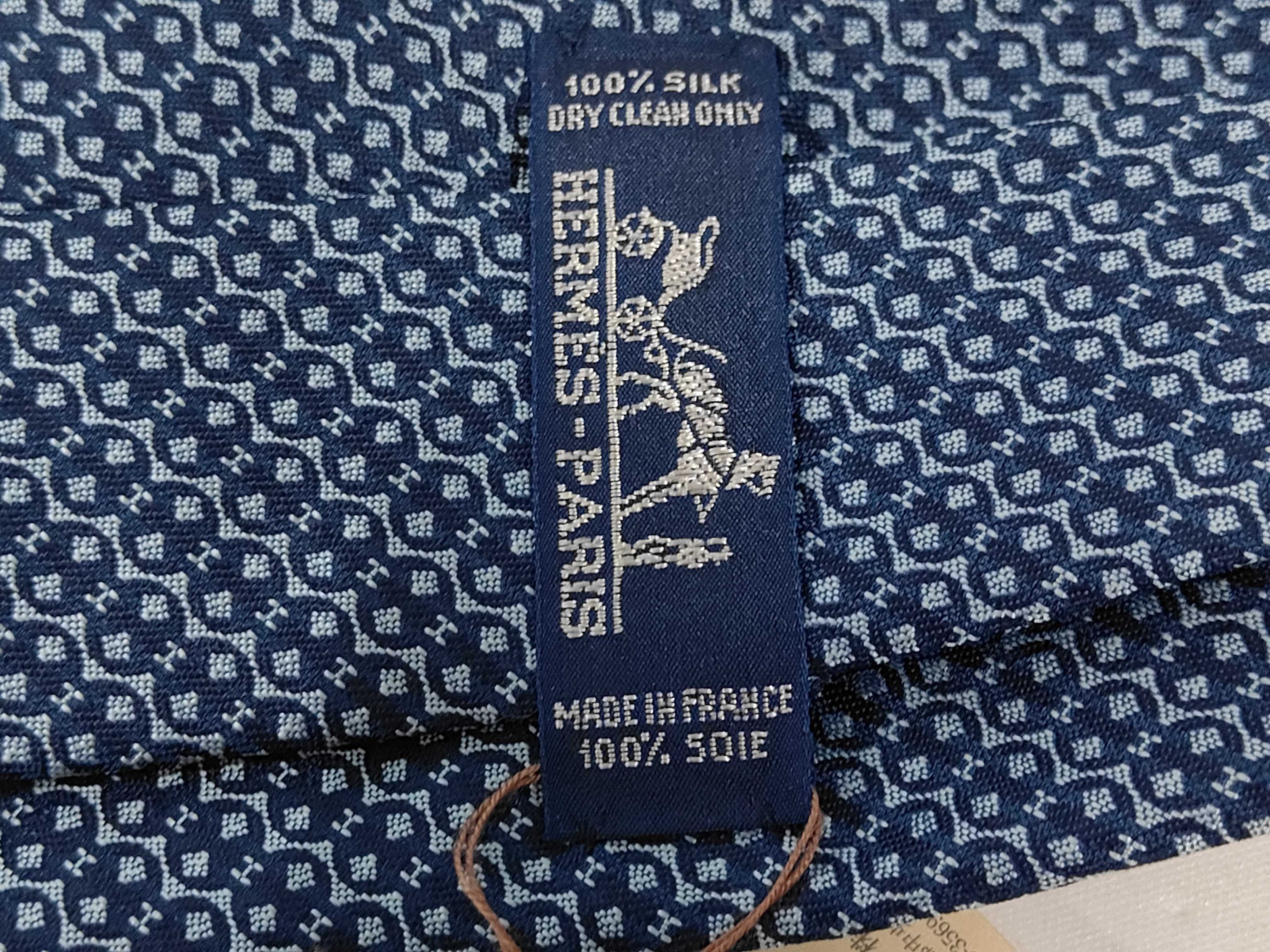 tie with tag, other accessories — view 3