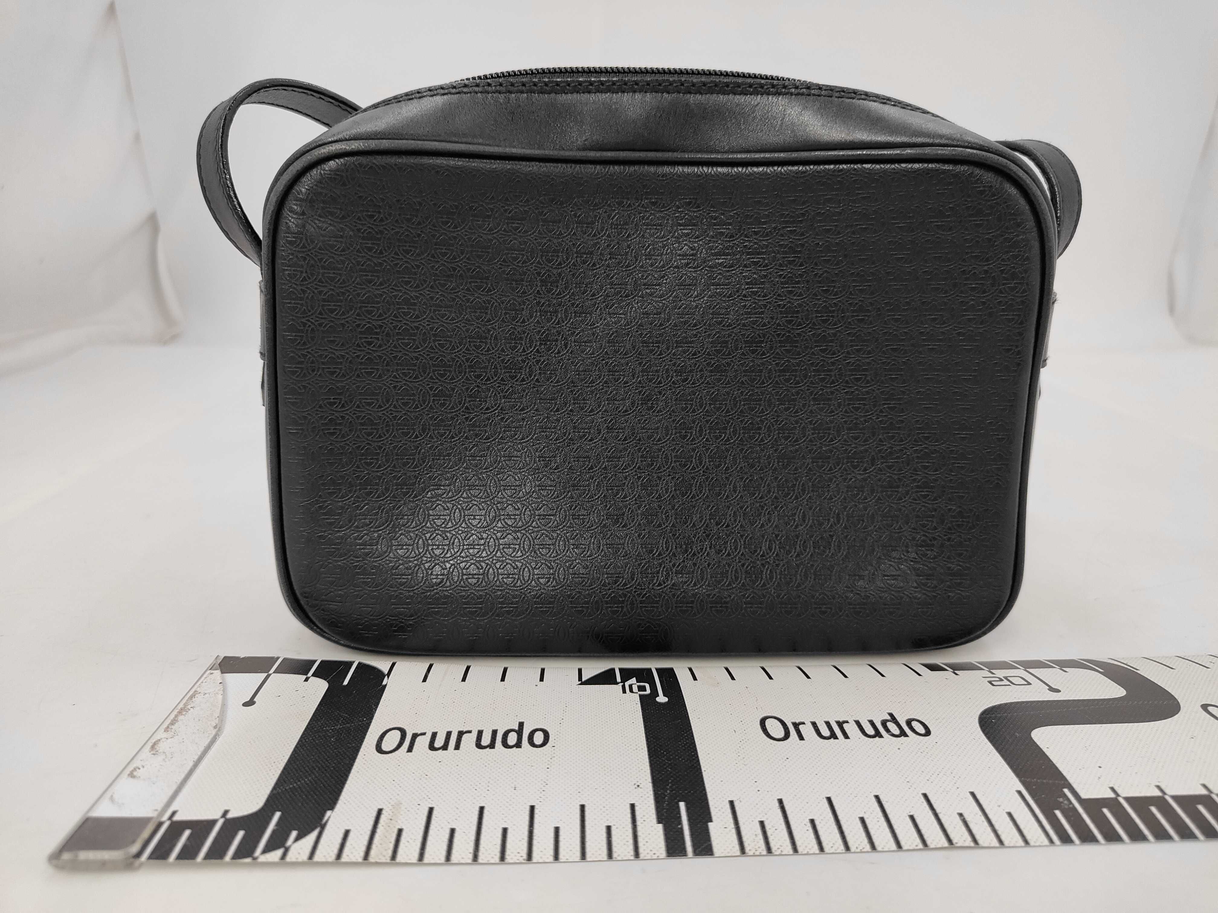 Old Gucci Interlocking G Shoulder Bag — view 2