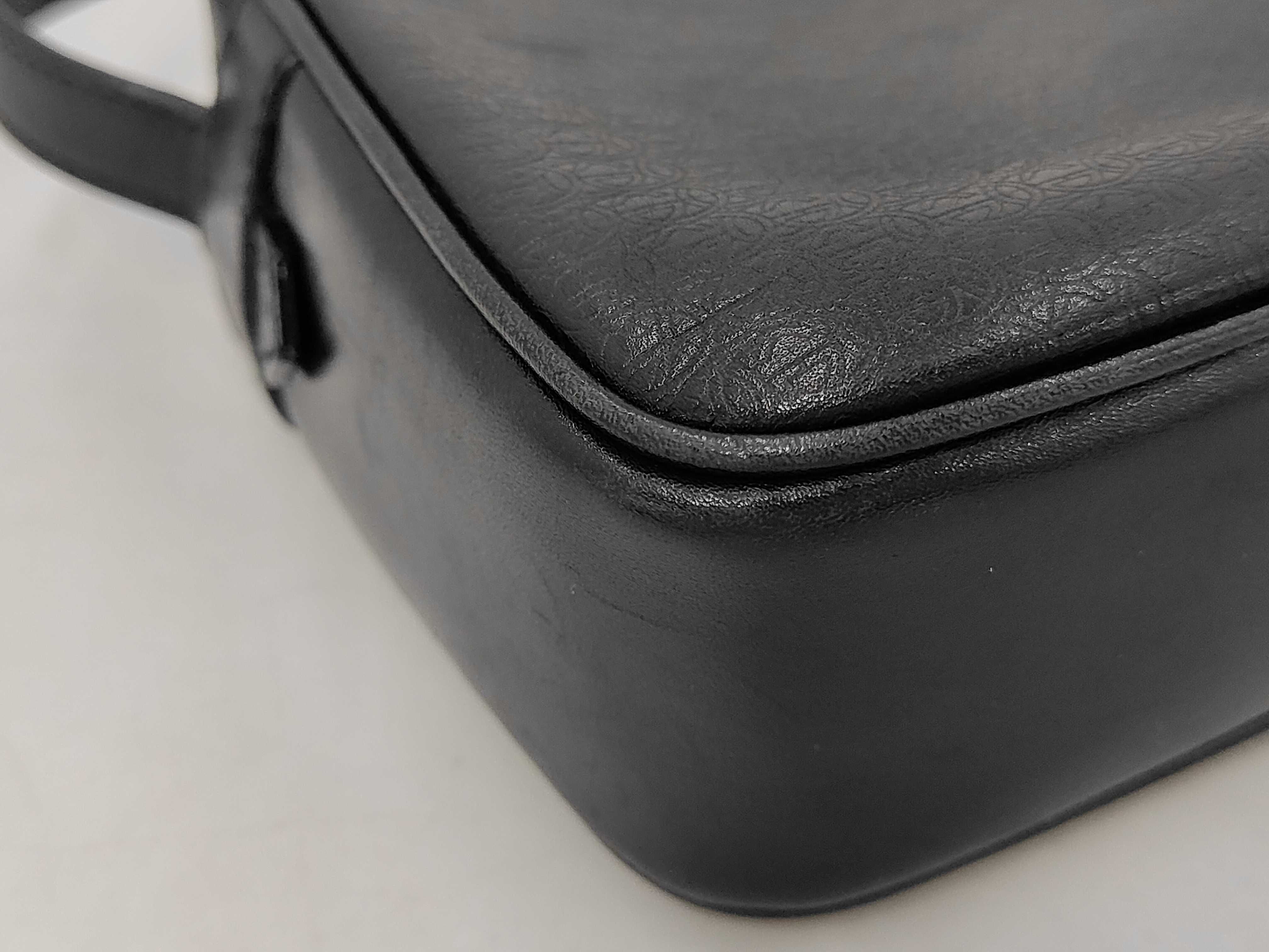 Old Gucci Interlocking G Shoulder Bag — view 3