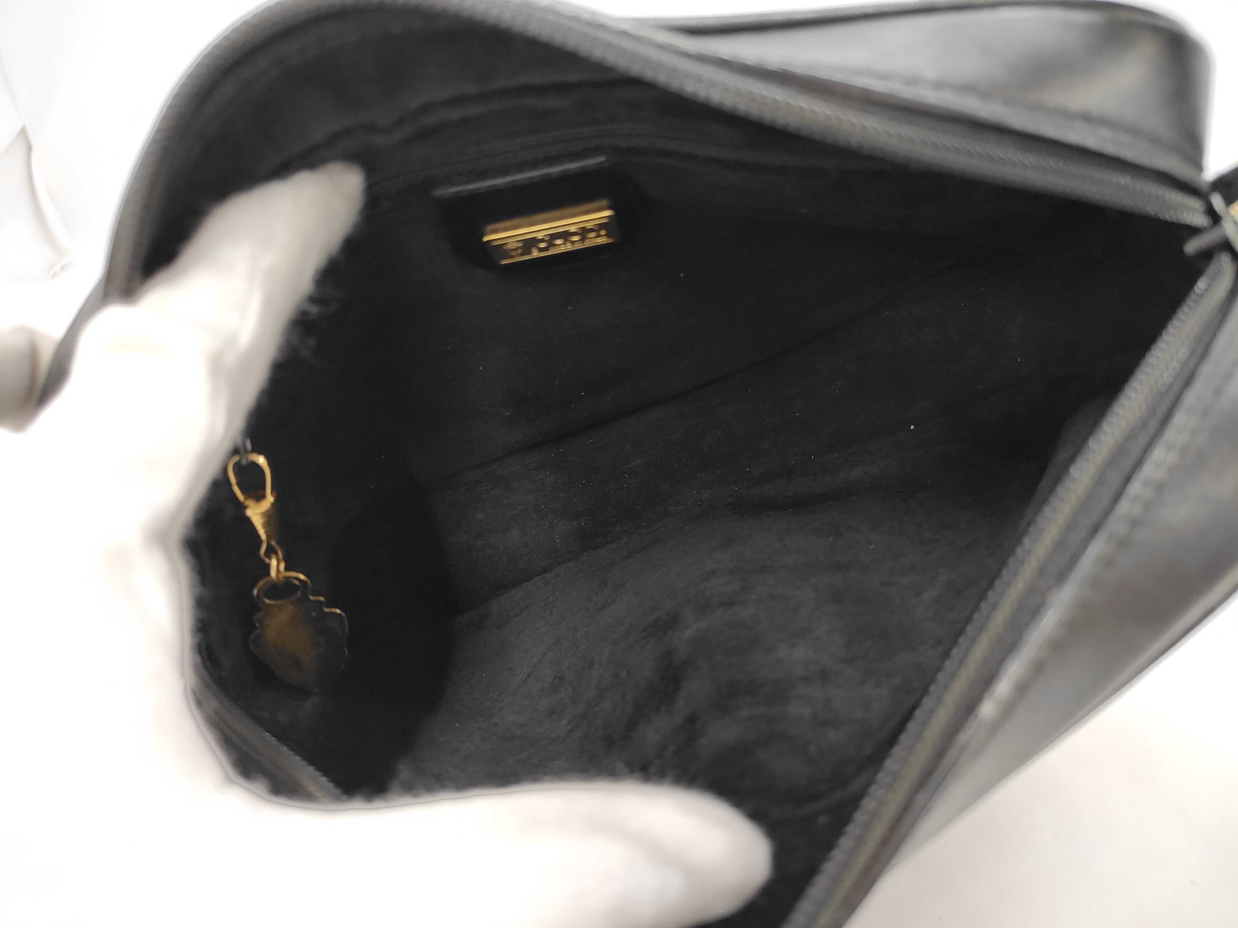 Old Gucci Interlocking G Shoulder Bag — view 9