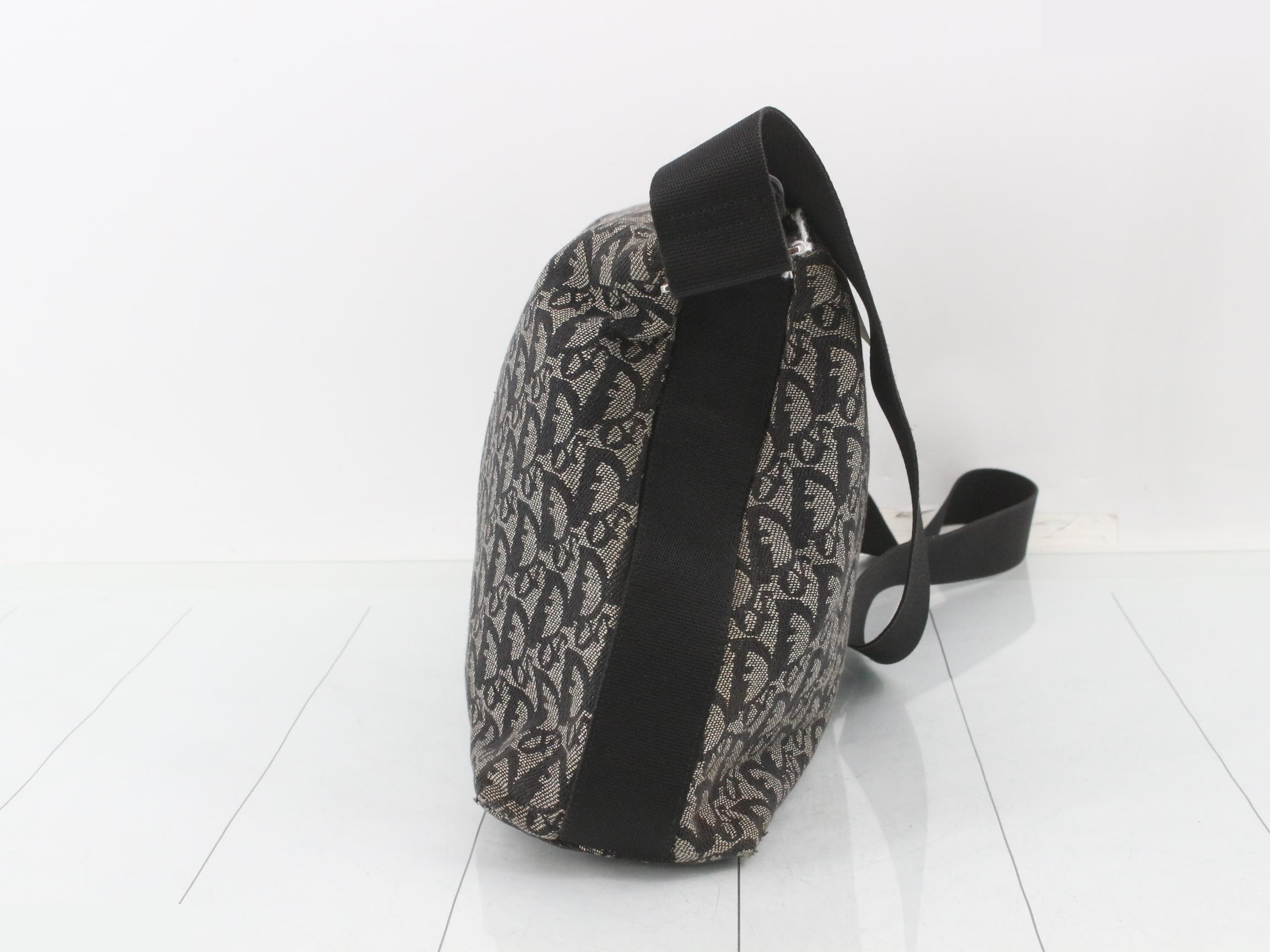 trotter shoulder bag — view 3