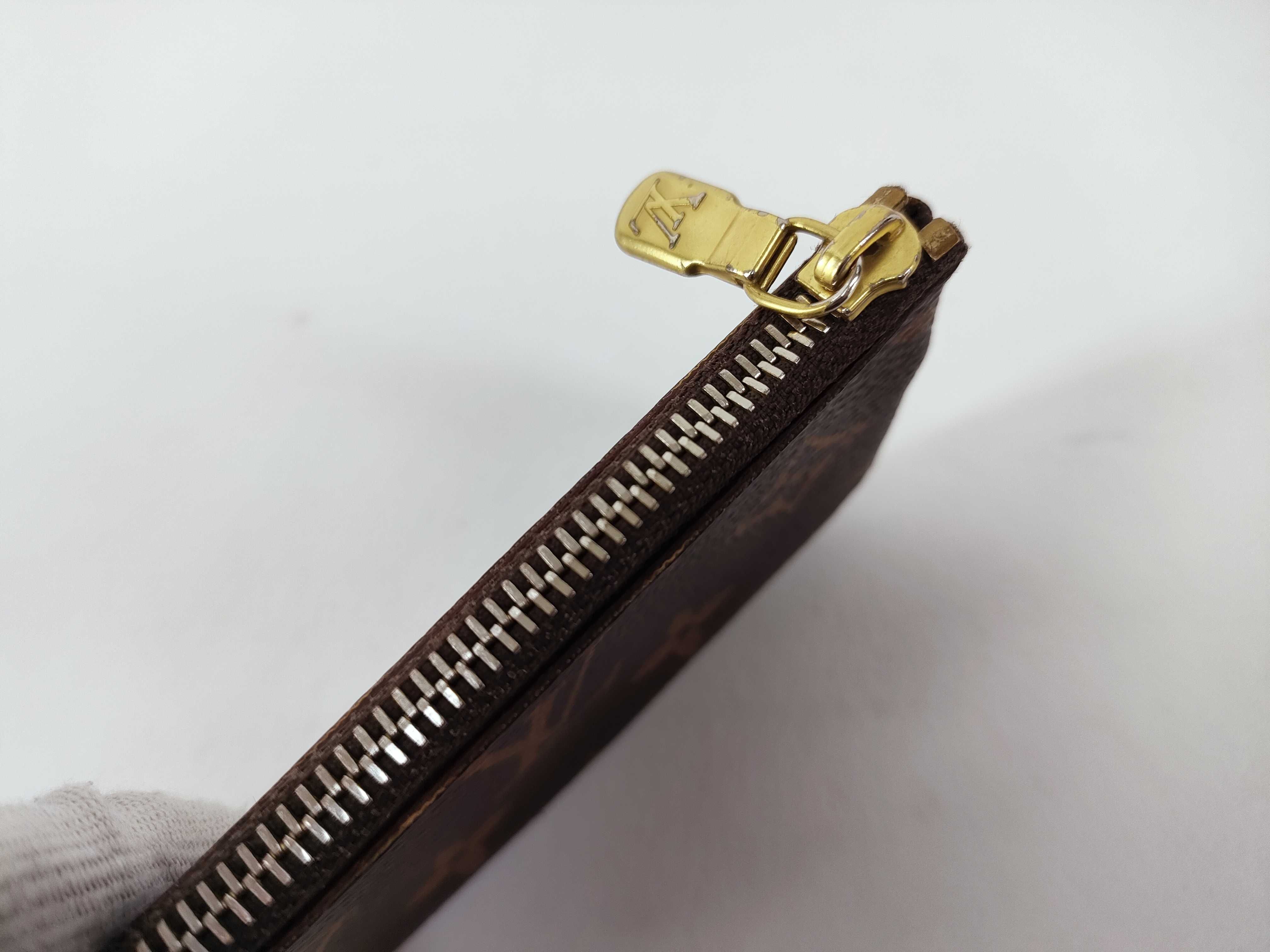 coin case — view 6