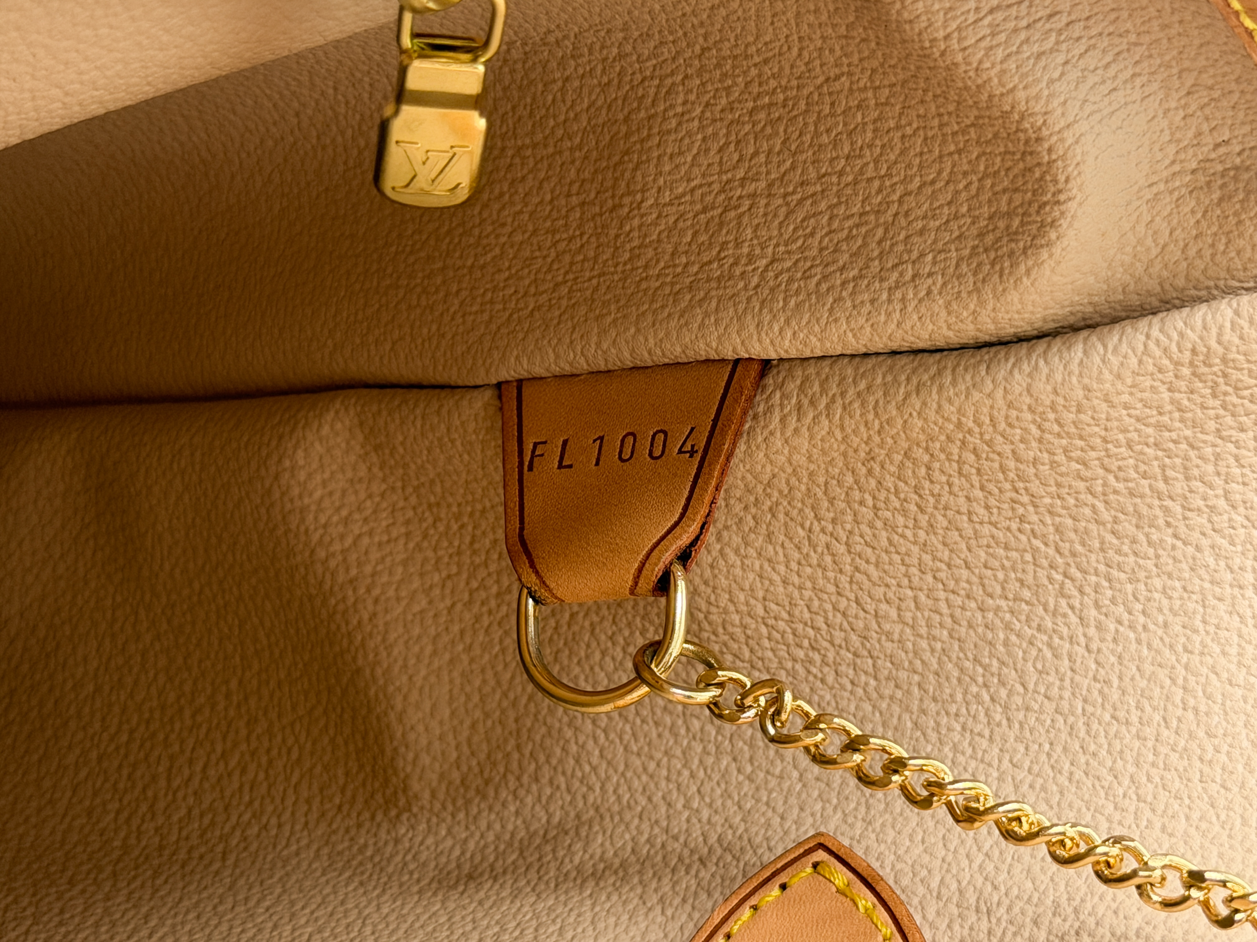 Monogram M42236 Bucket GM Shoulder Bag (No stickiness) — view 14