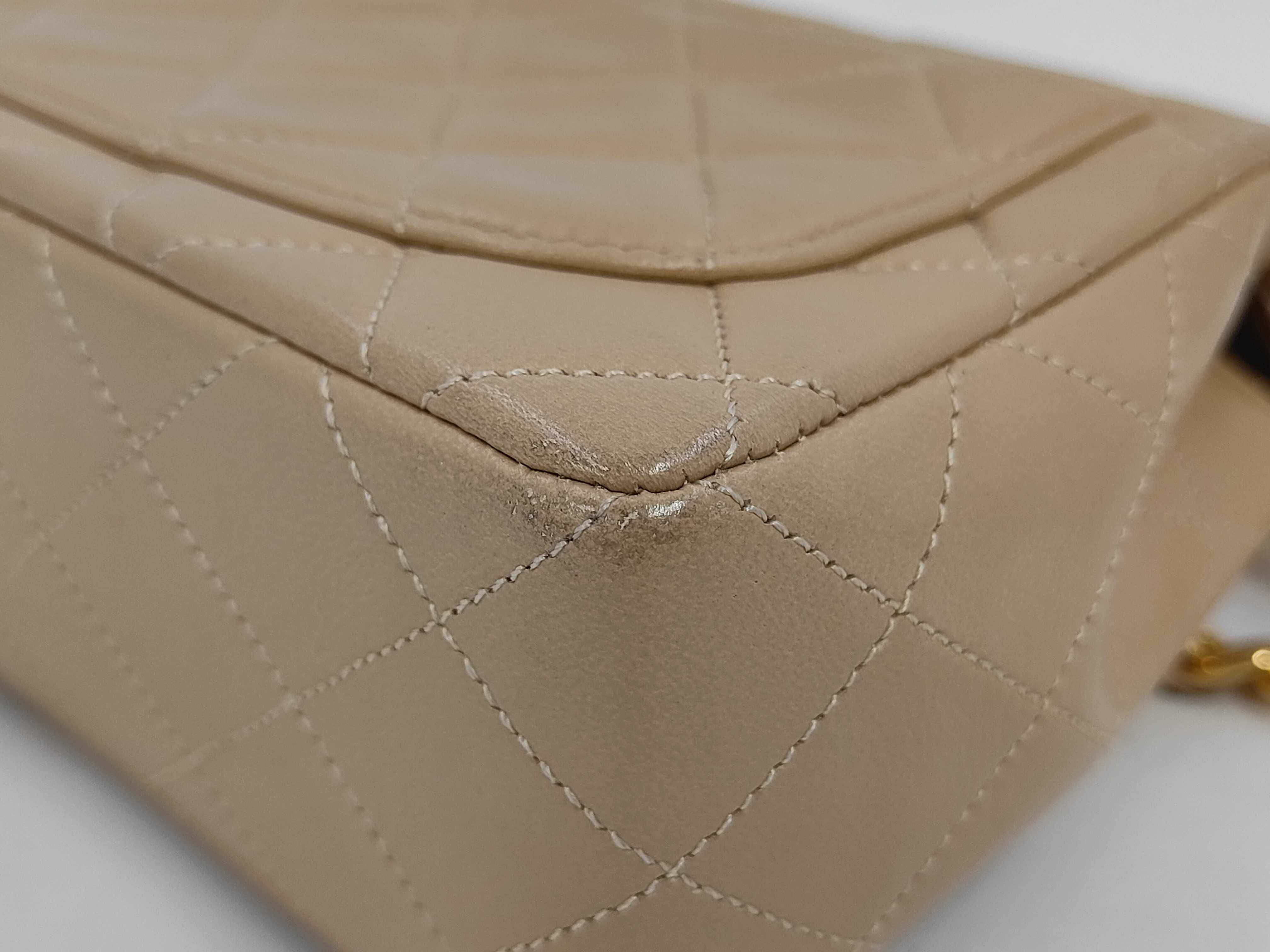 Lambskin Matelassé 20 Beige Single Flap Gold Hardware Chain Shoulder Bag — view 3