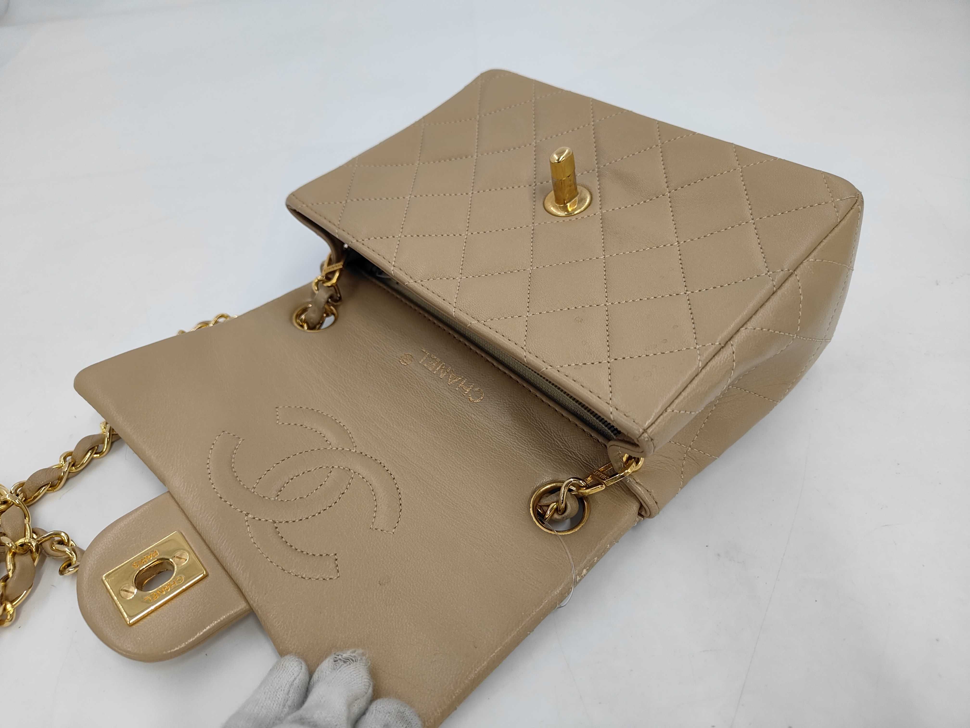 Lambskin Matelassé 20 Beige Single Flap Gold Hardware Chain Shoulder Bag — view 8