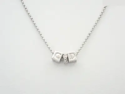 Other lines: Precious metals, necklaces, pendants, chain approximately 43cm