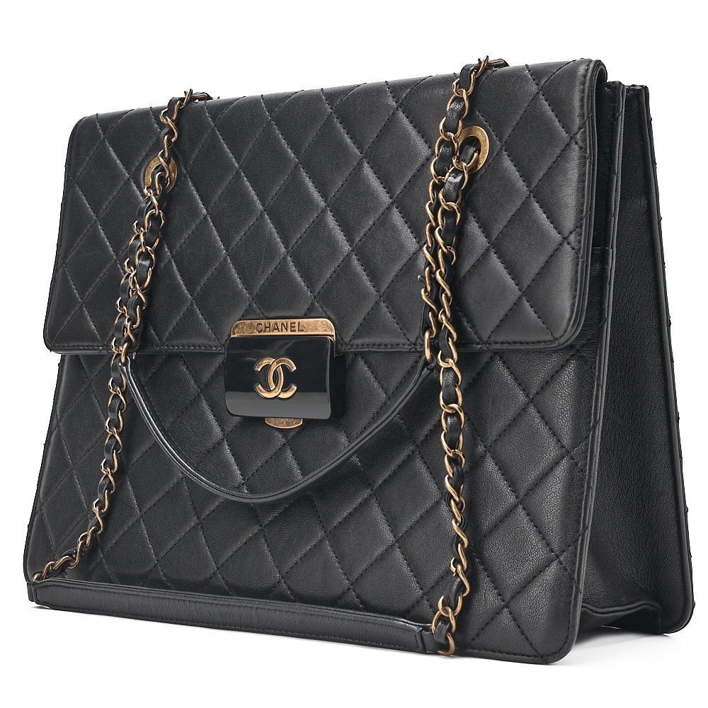 Calfskin Matelassé Beautylock Chain Shoulder Bag, Black — view 3