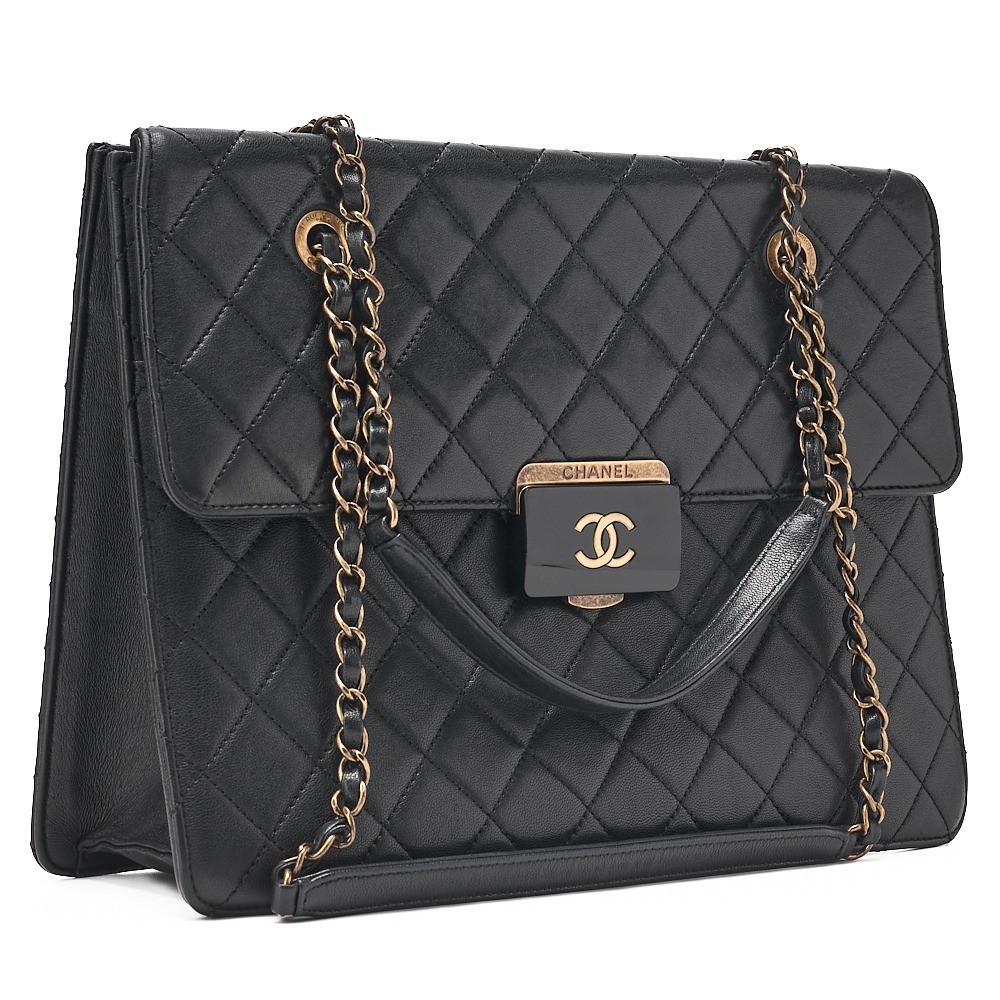 Calfskin Matelassé Beautylock Chain Shoulder Bag, Black — view 4
