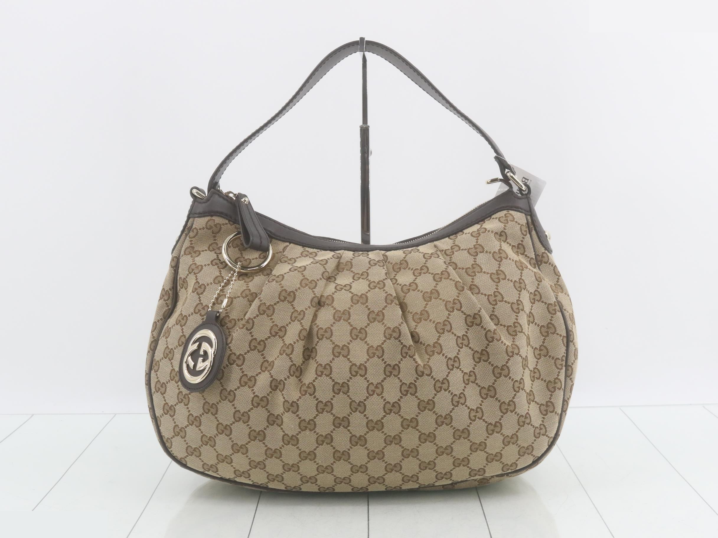 GG Canvas Shoulder Bag