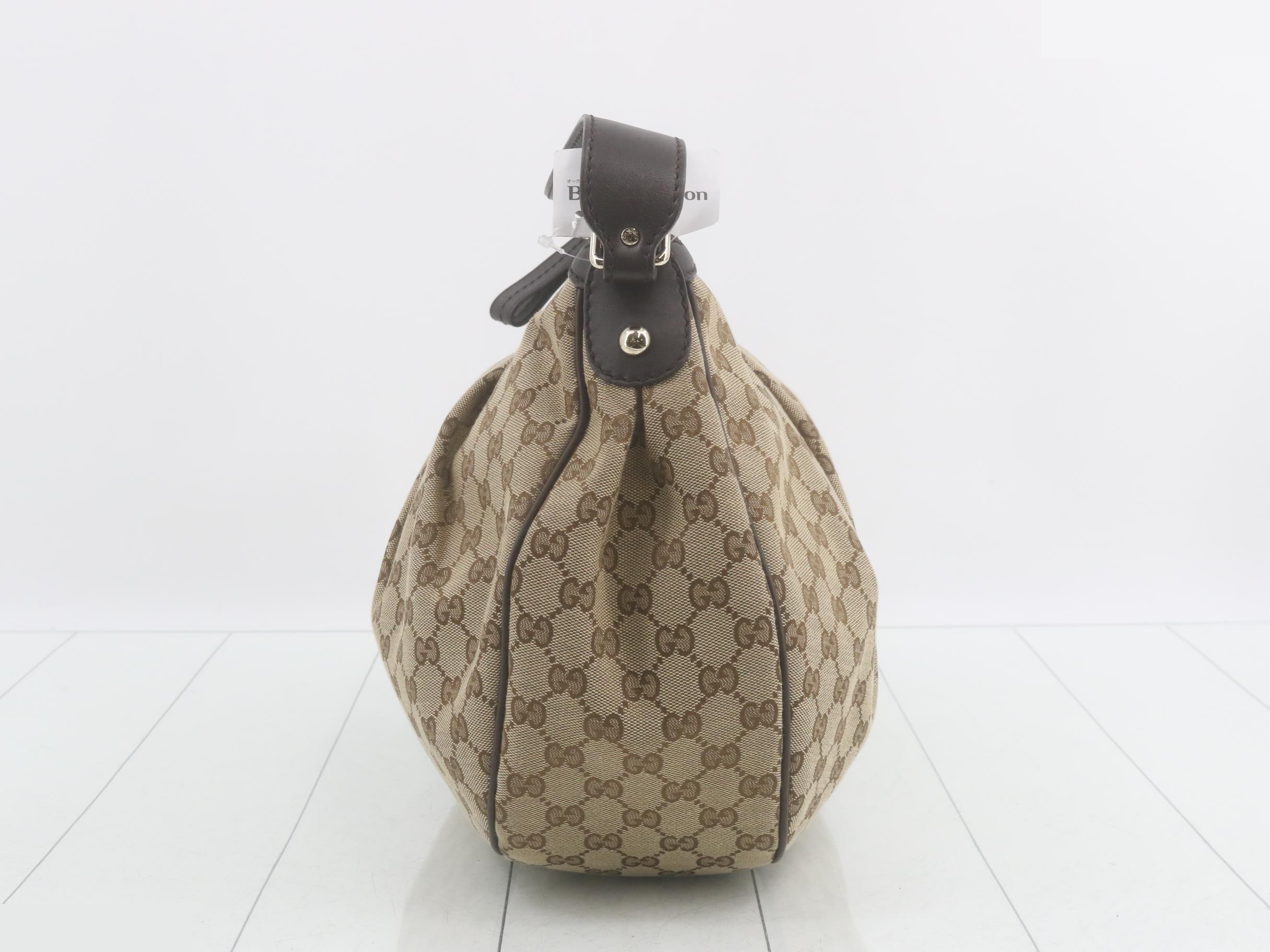 GG Canvas Shoulder Bag — view 3