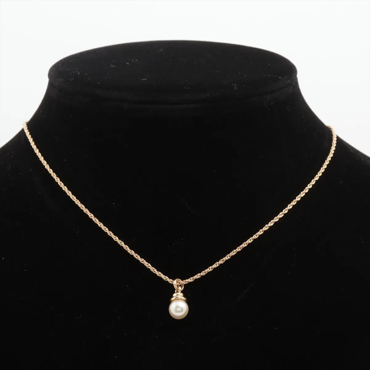necklace, gold plated with faux pearls. Shows wear, tarnishing, and discoloration. — view 5