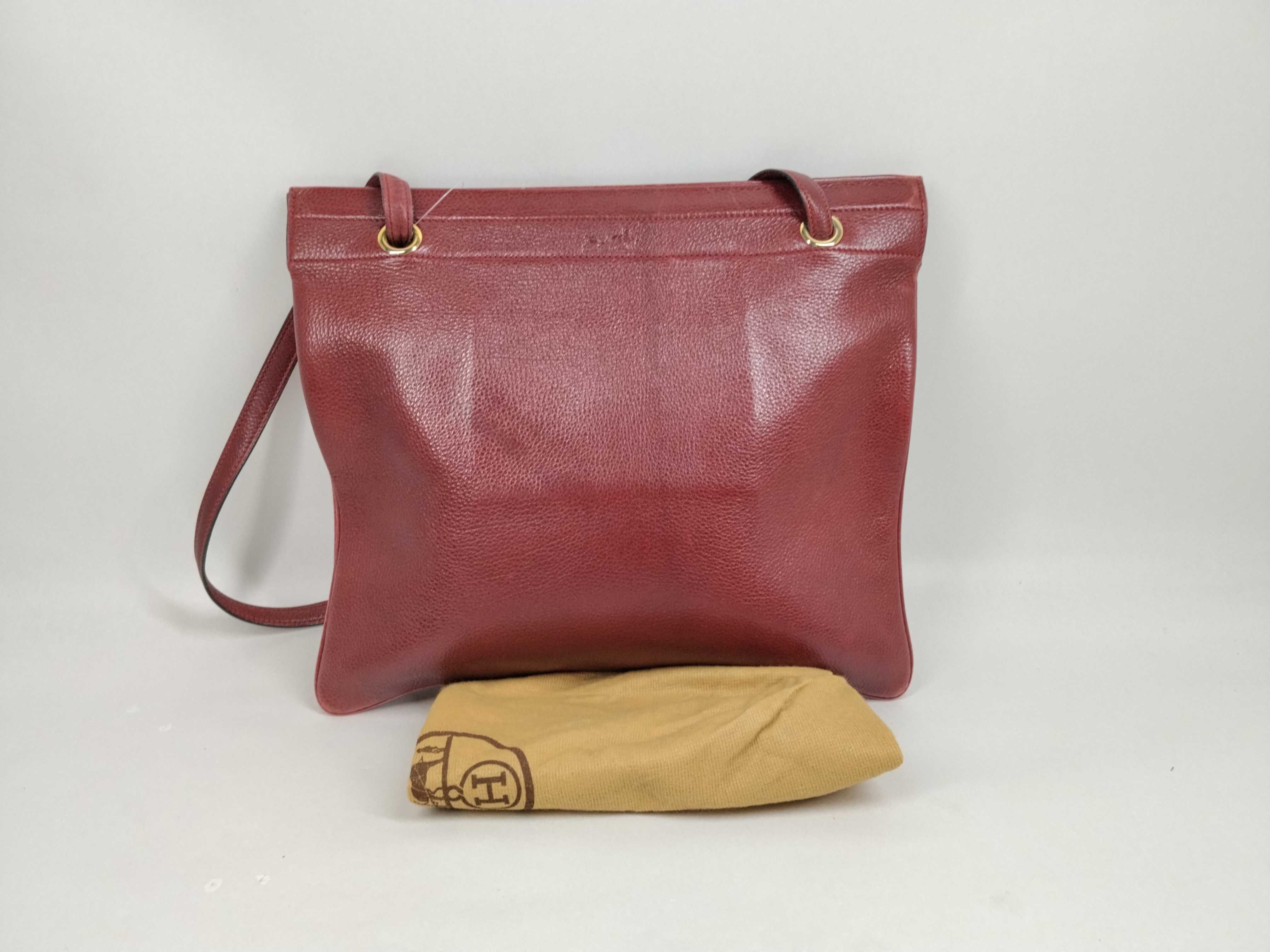 Aline Shoulder Bag with L Stamp
