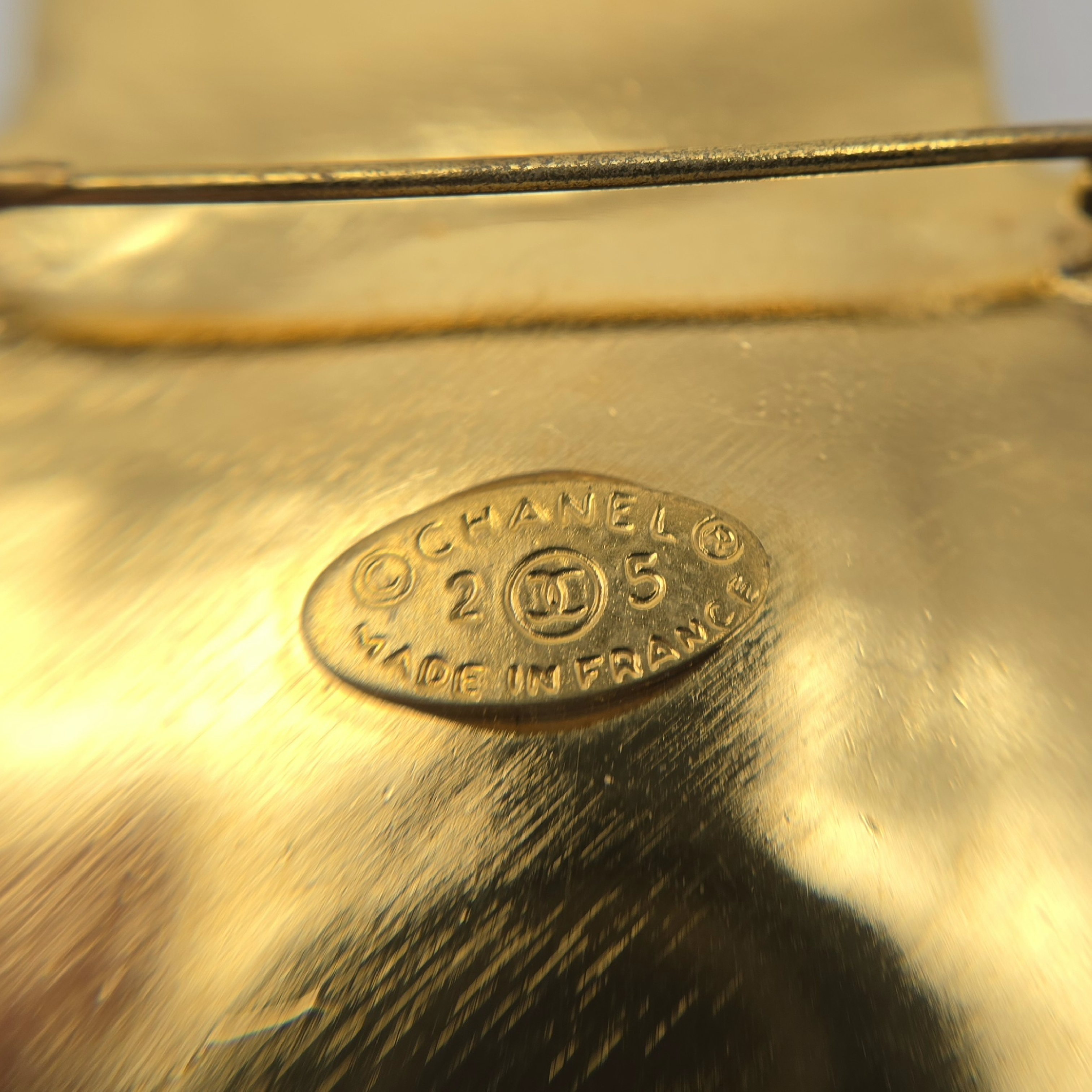 brooch — view 5