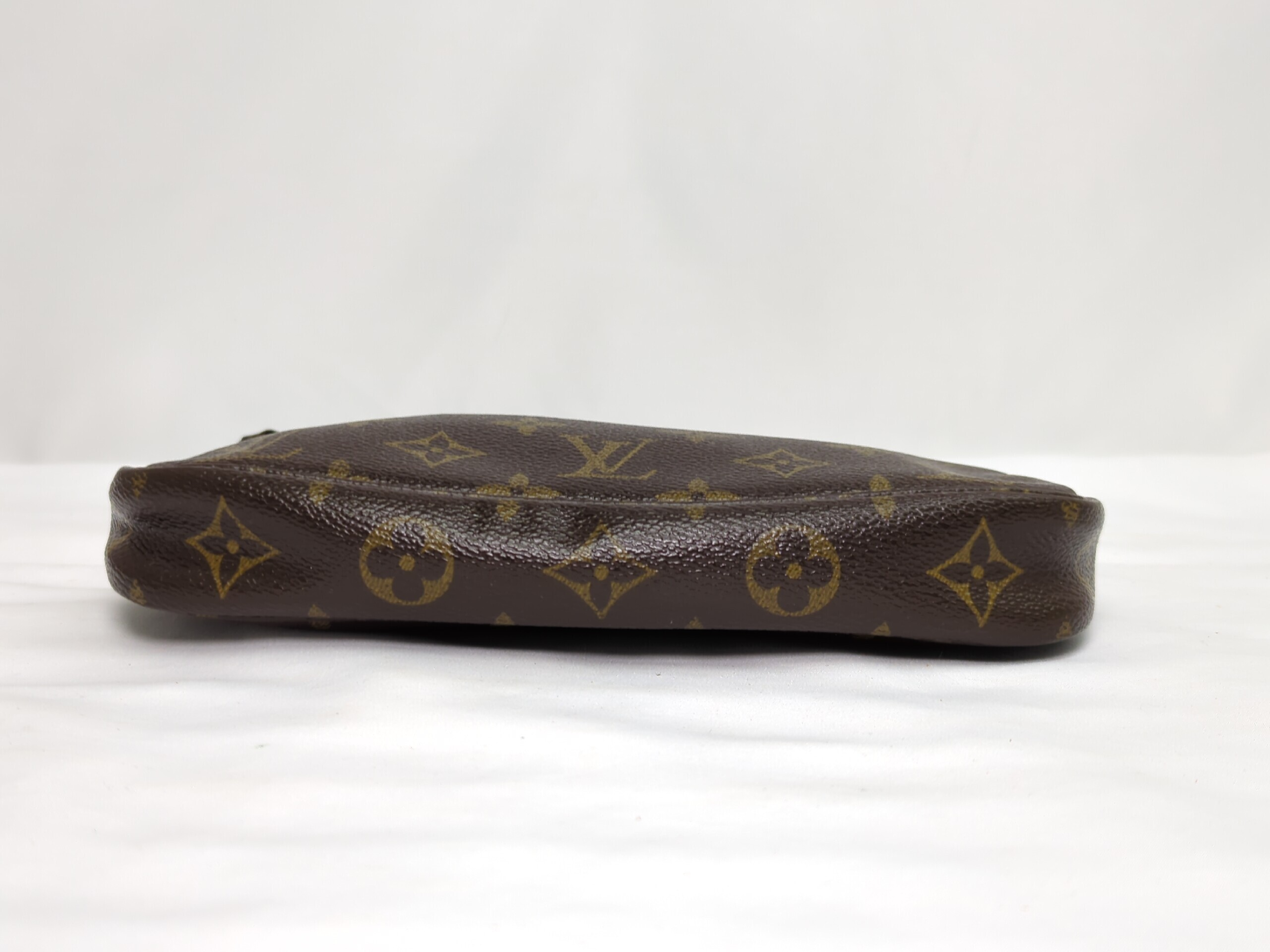 M51980 Monogram Accessoires Handbag — view 5
