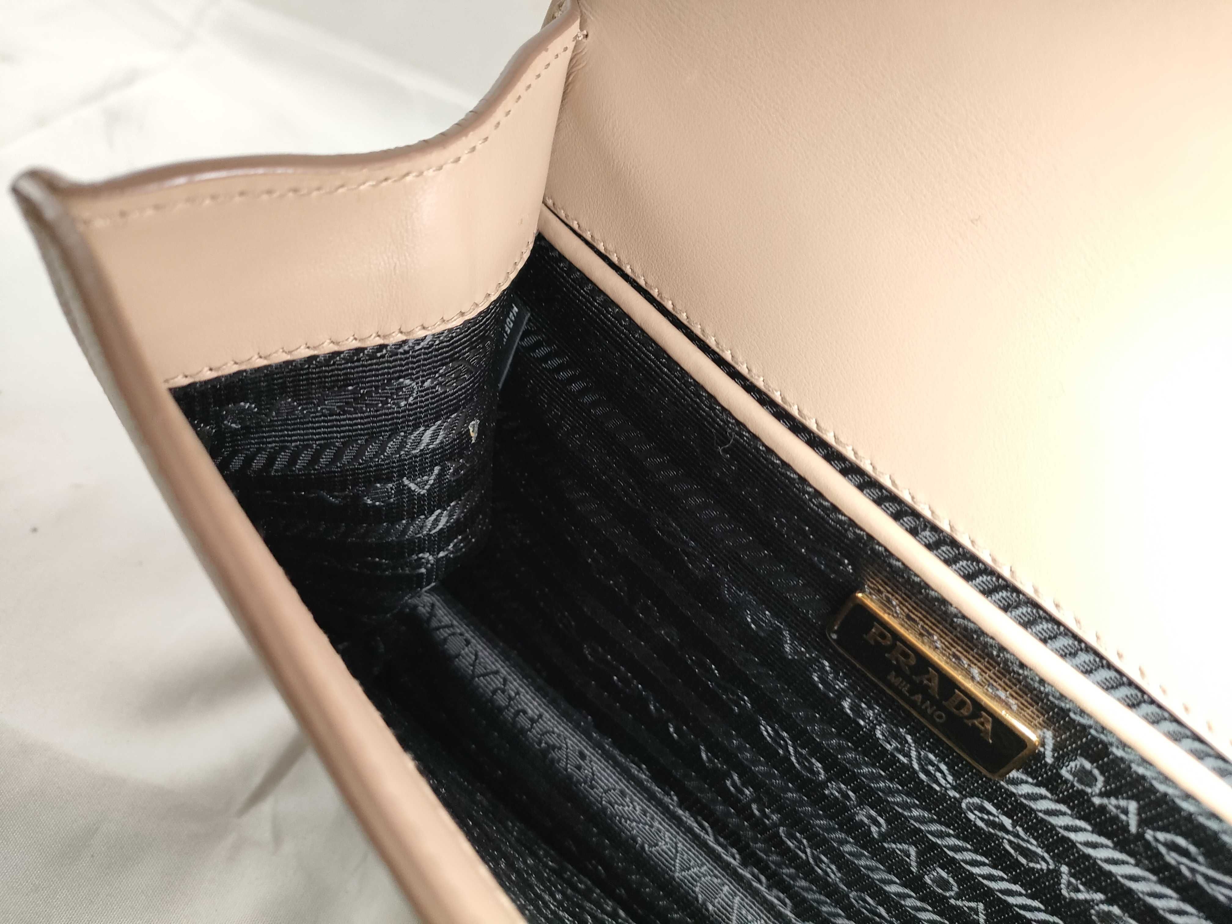 Chain Shoulder Bag — view 11