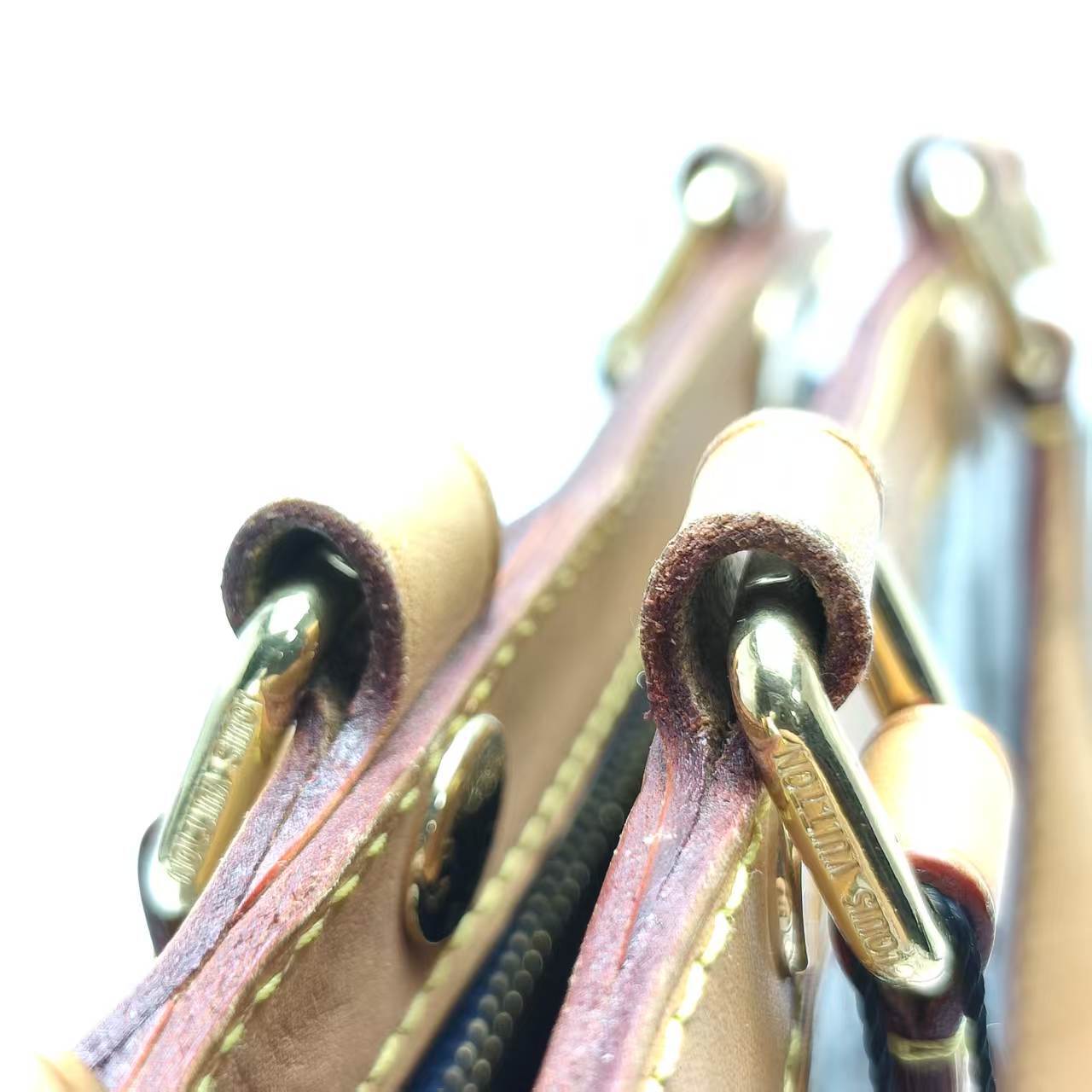 【*Shipped from: China*】LOUIS VUITTON Blair Patent Leather Shoulder Bag — view 11