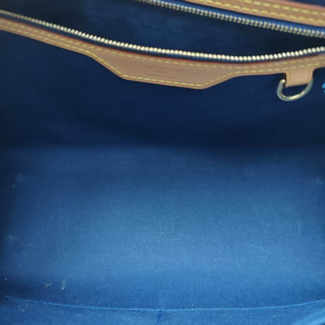 【*Shipped from: China*】LOUIS VUITTON Blair Patent Leather Shoulder Bag — view 8