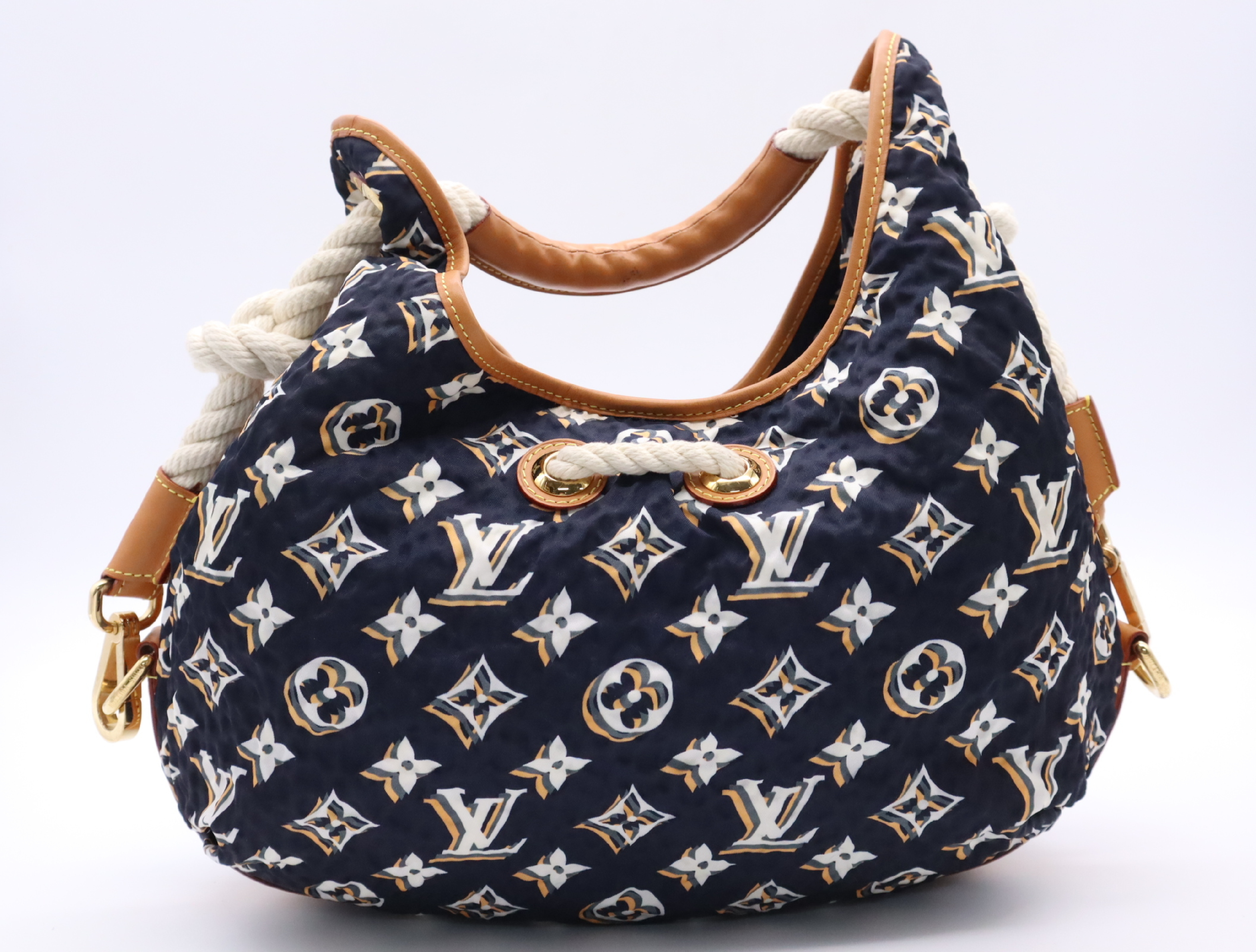 M40235 Cruise Bulle MM Shoulder Bag — view 2