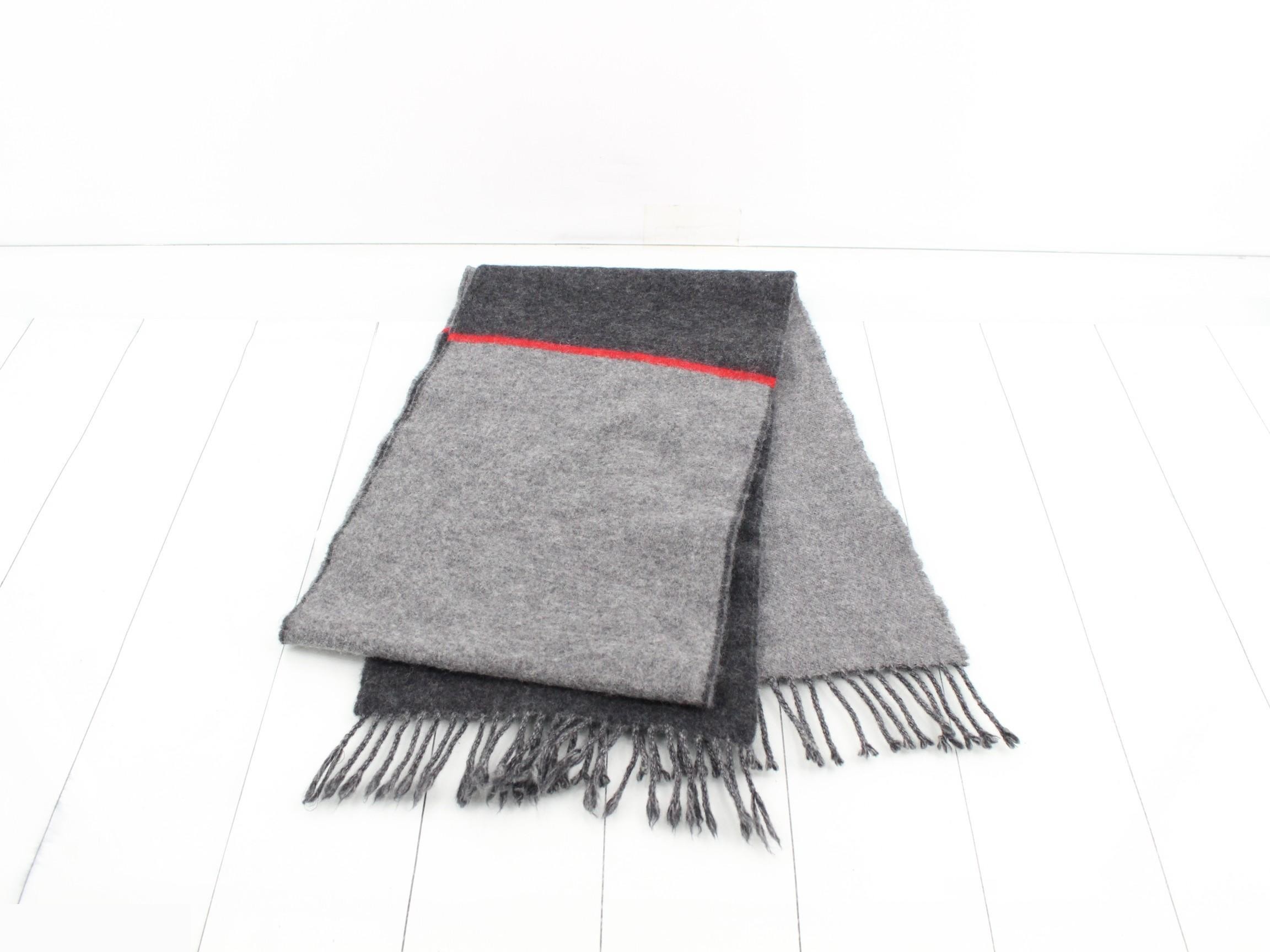 muffler — view 3