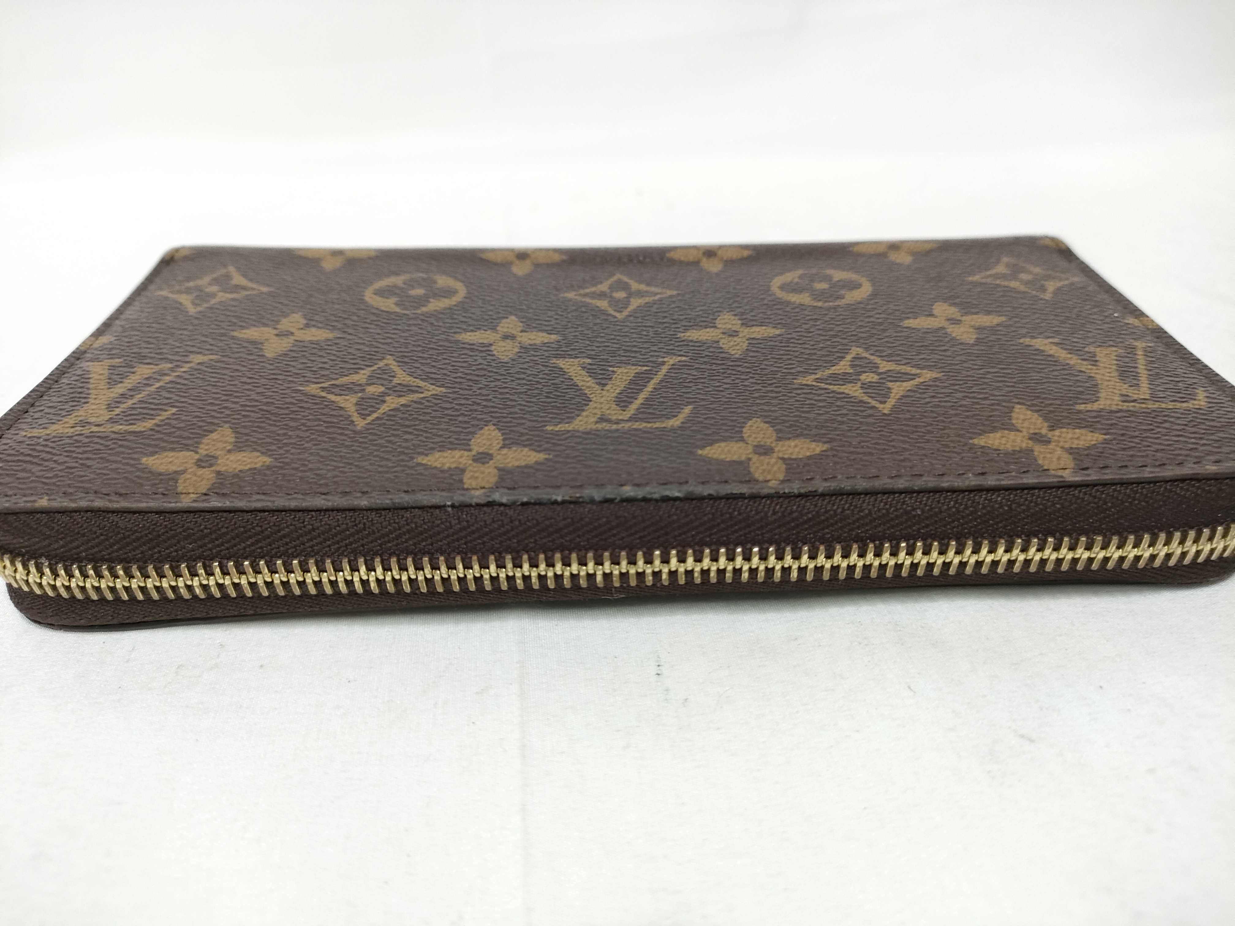 Mahina Louis Vuitton Monogram Ice Gold Zippy Wallet RFID Long Wallet M27030 — view 7