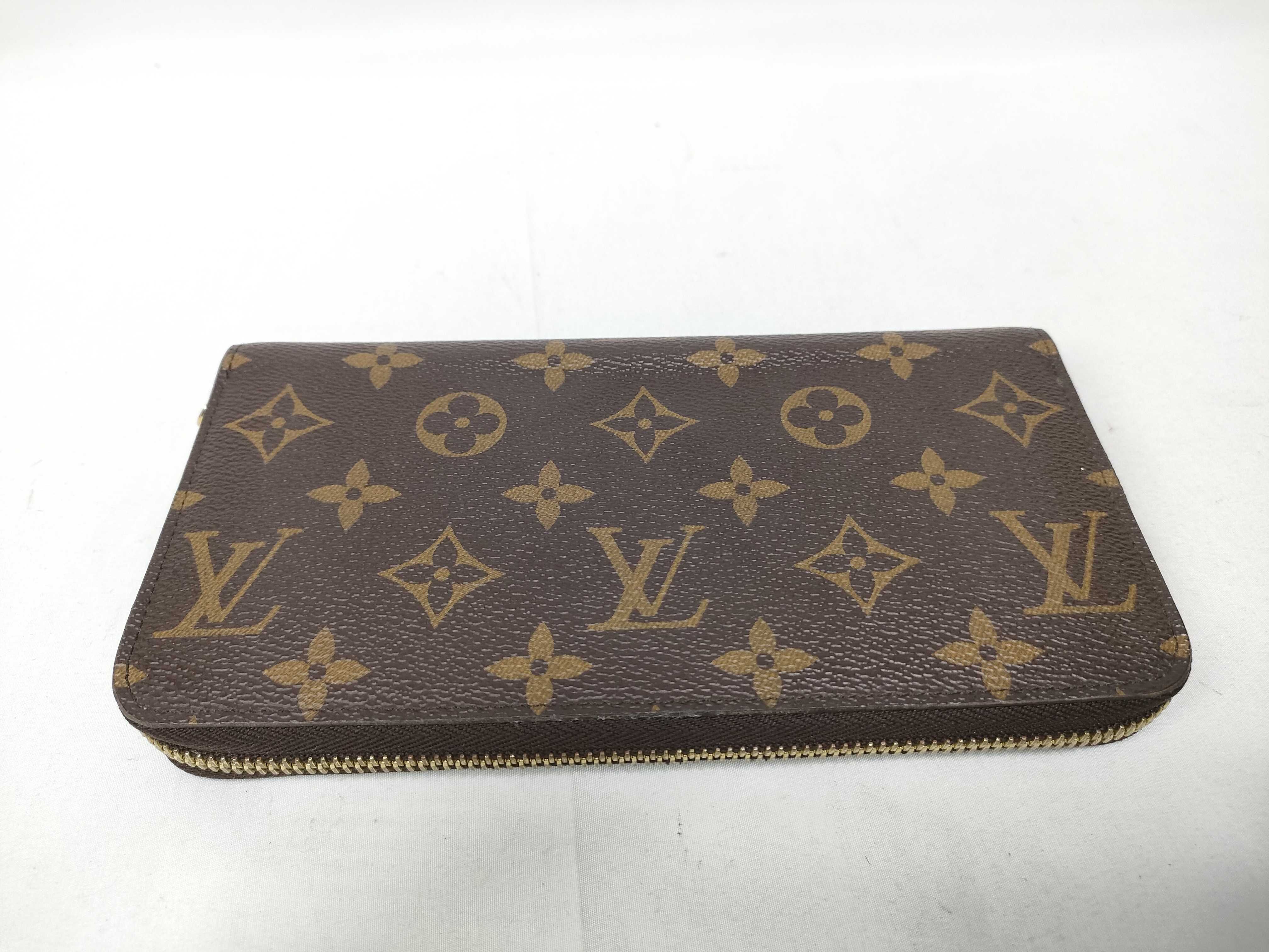 Mahina Louis Vuitton Monogram Ice Gold Zippy Wallet RFID Long Wallet M27030 — view 8