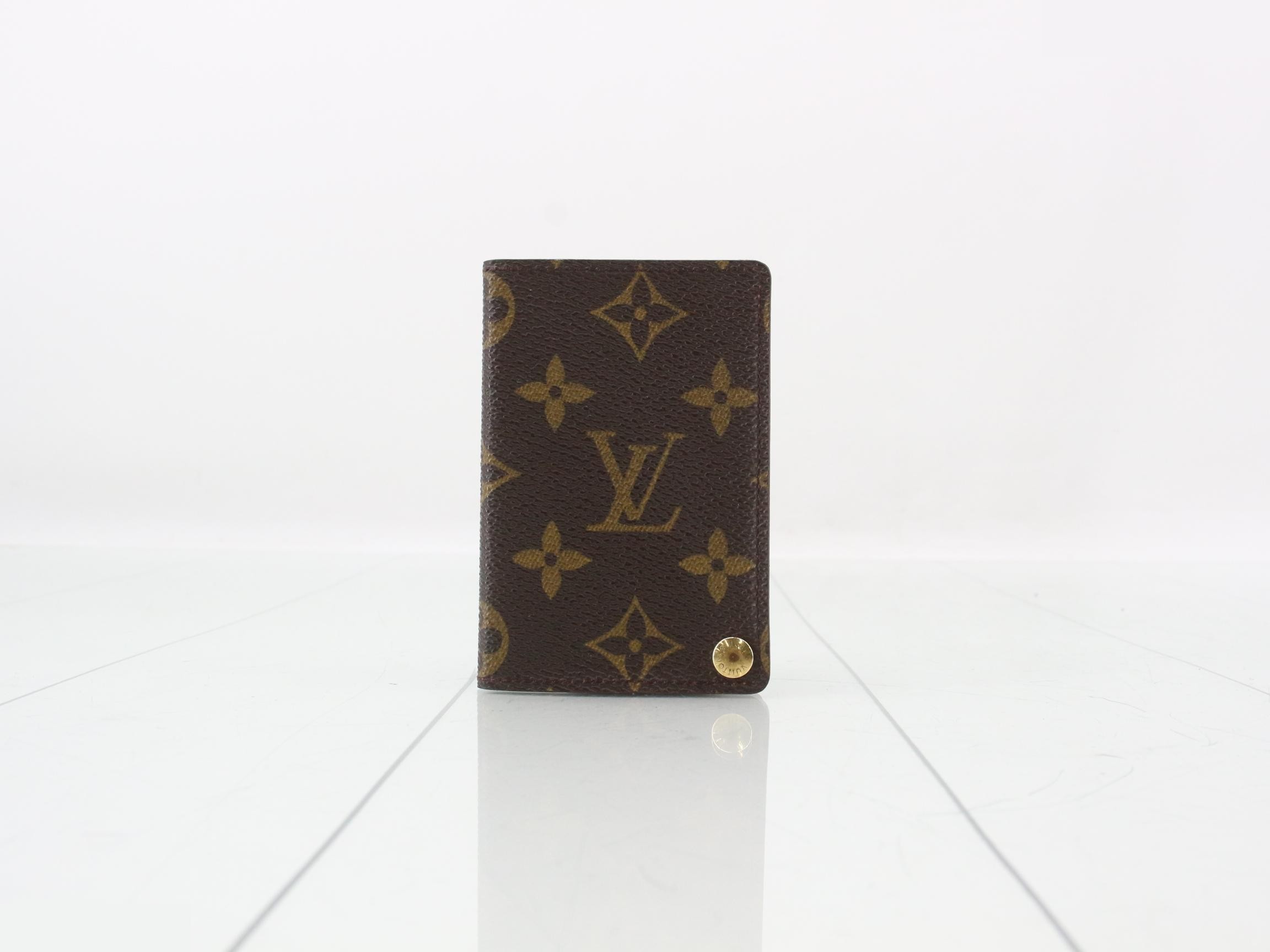 Pass Case — view 2