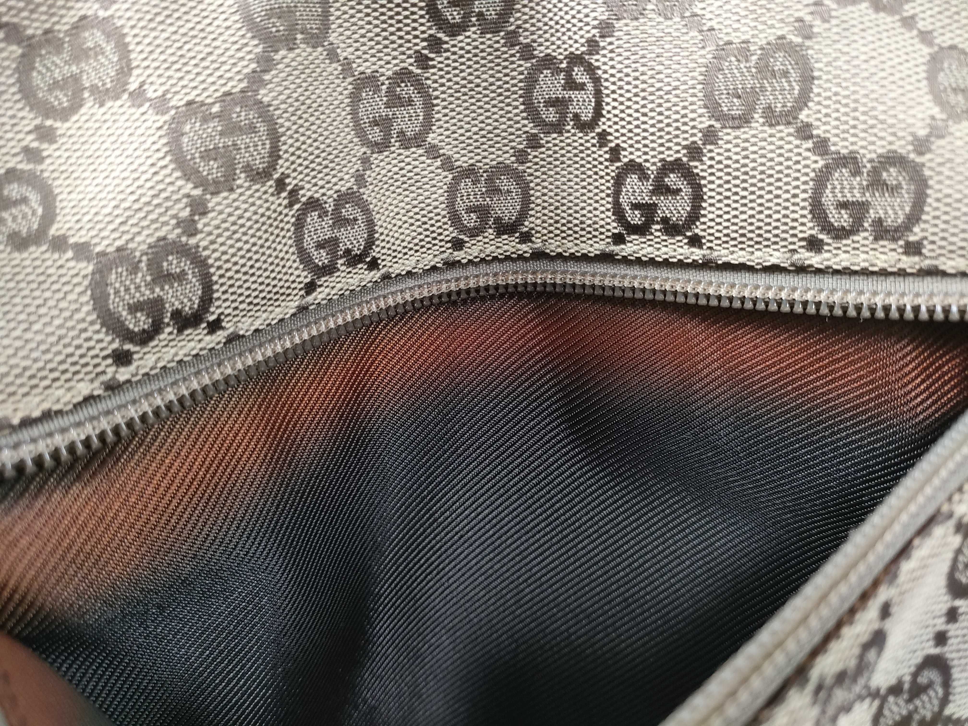 GG canvas shoulder bag — view 11