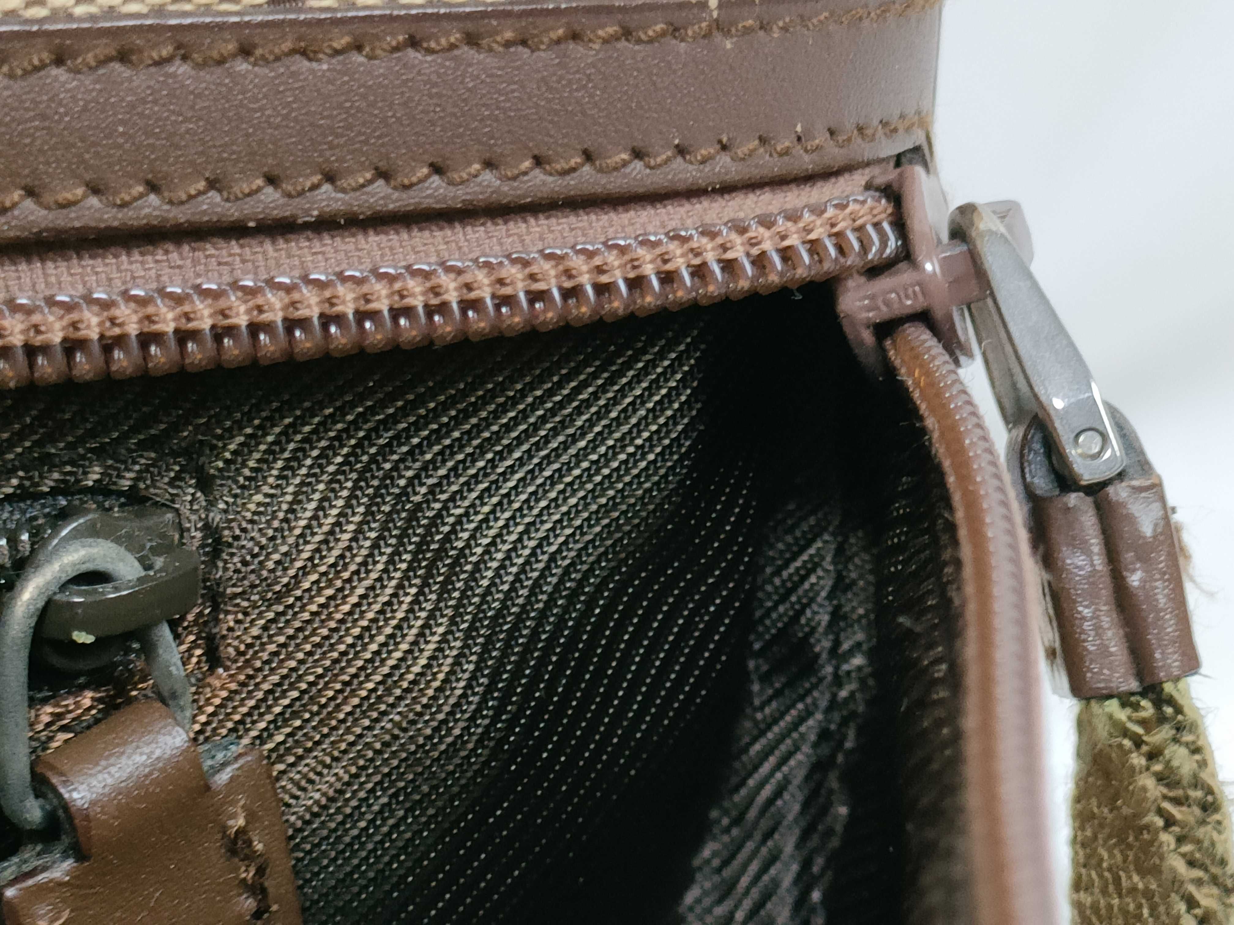 GG canvas shoulder bag — view 15