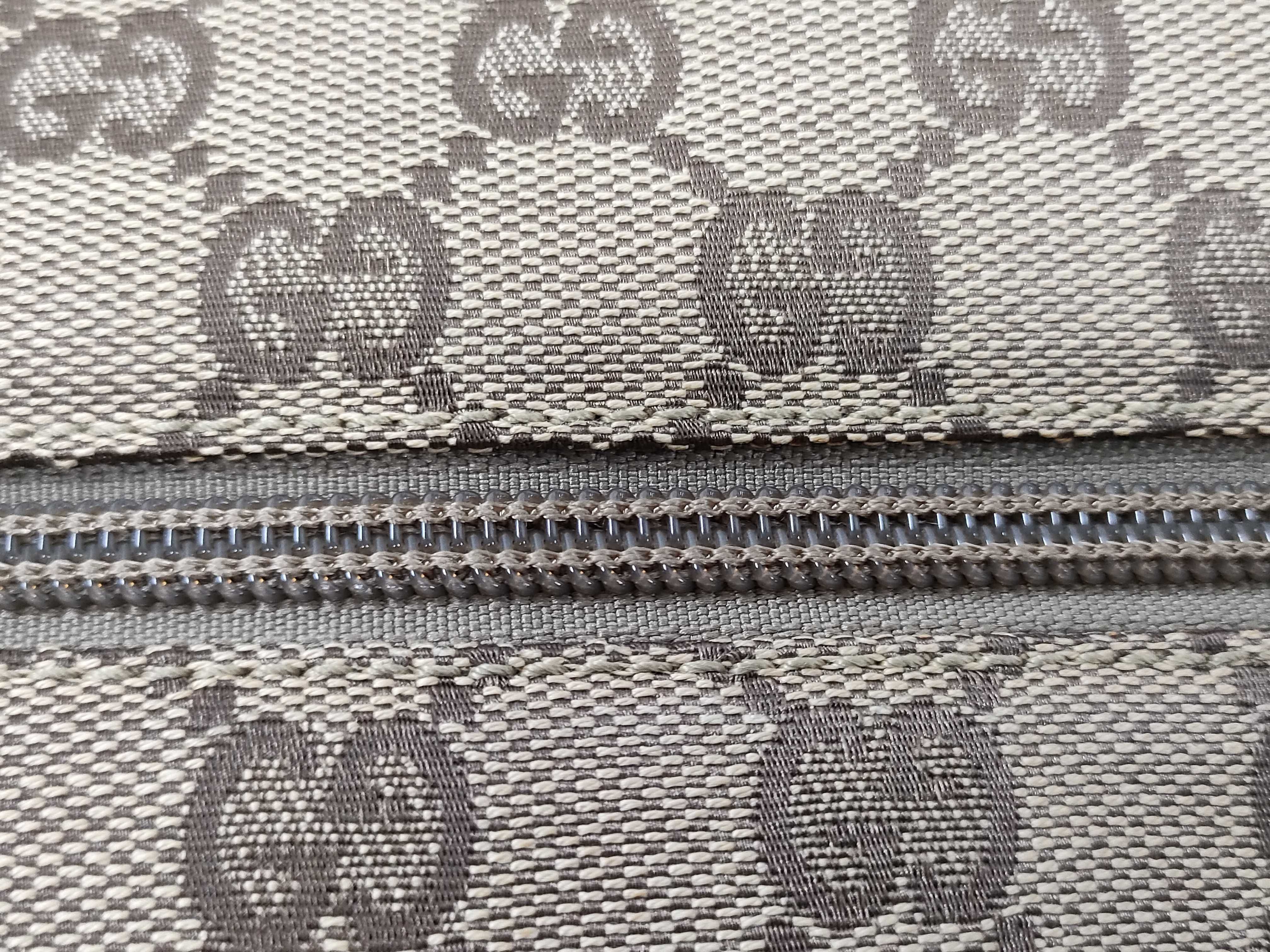 GG canvas shoulder bag — view 9