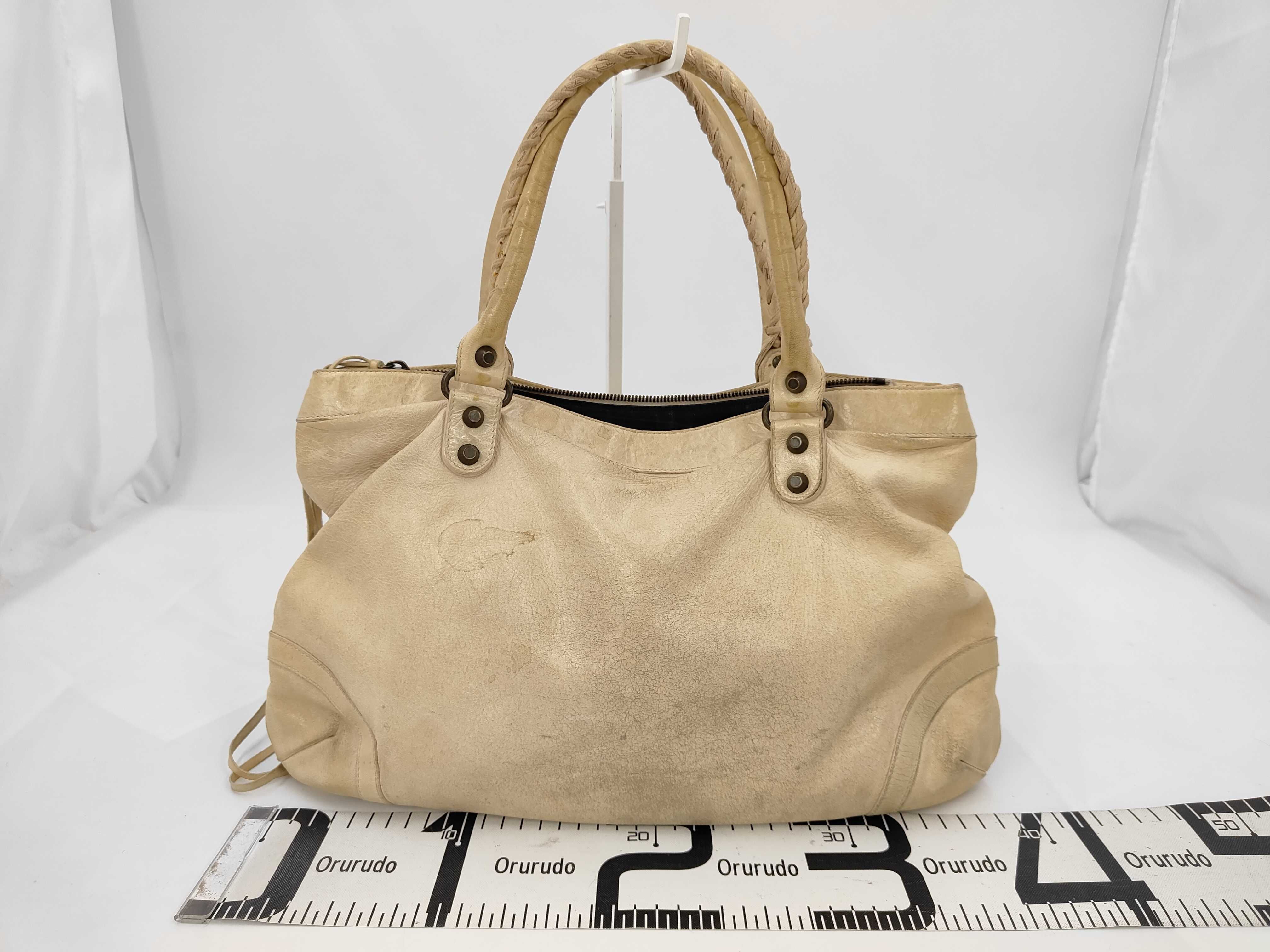 The Giant City 128522 Beige Handbag — view 2