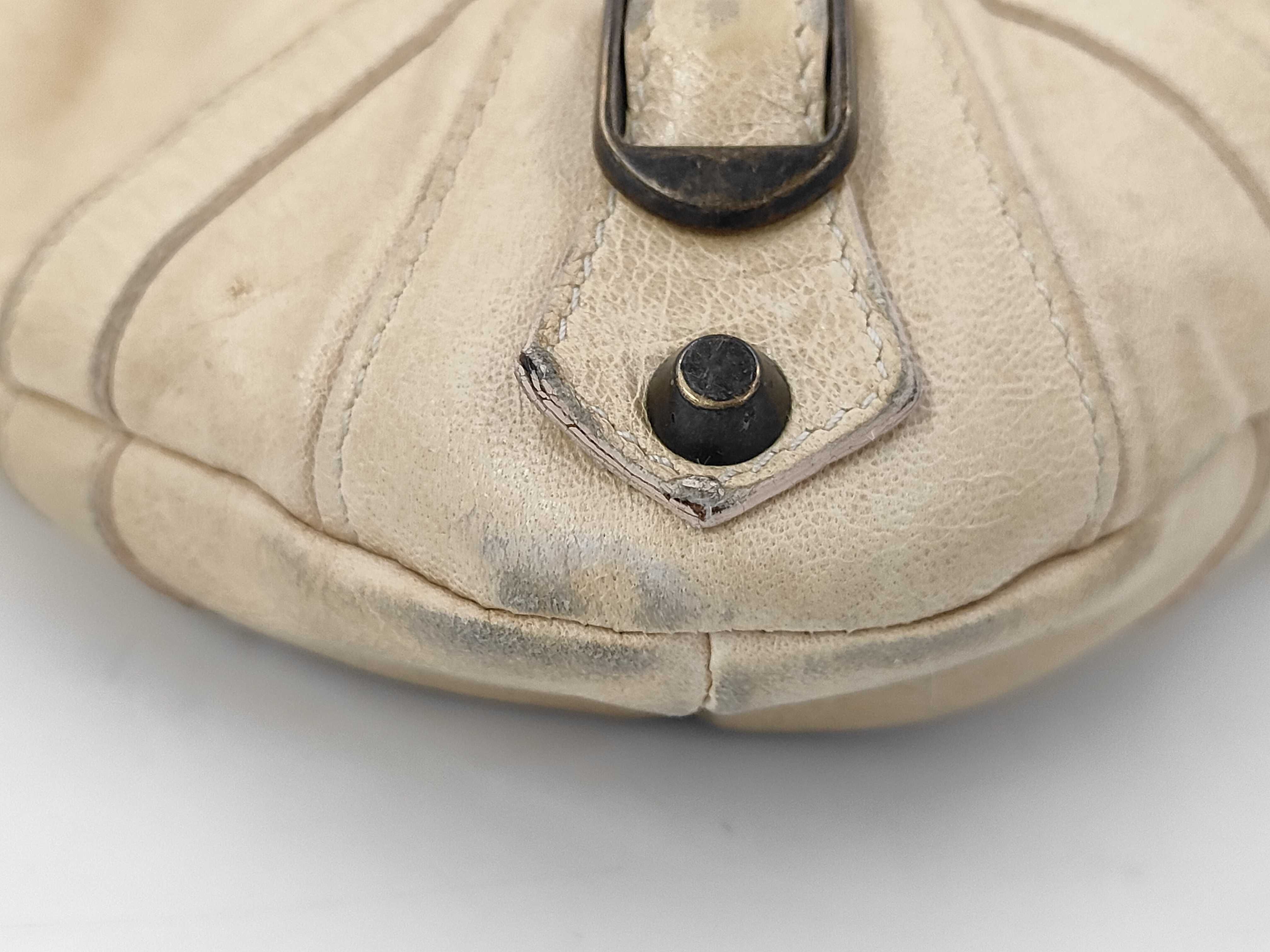 The Giant City 128522 Beige Handbag — view 6