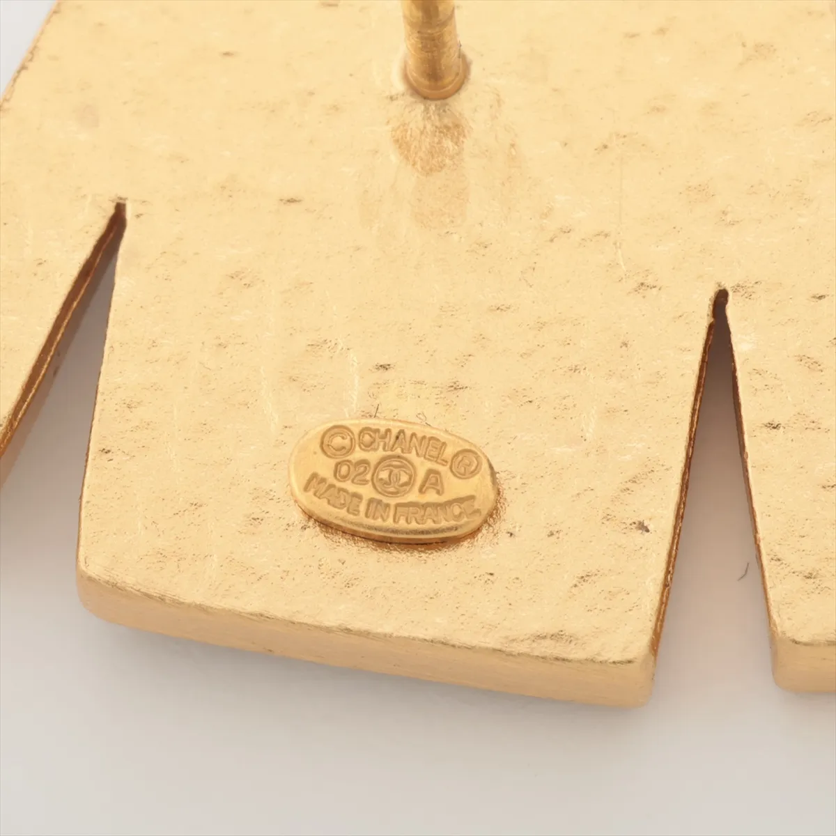 Coco Mark Icon 02A Brooch GP Black x Gold — view 4