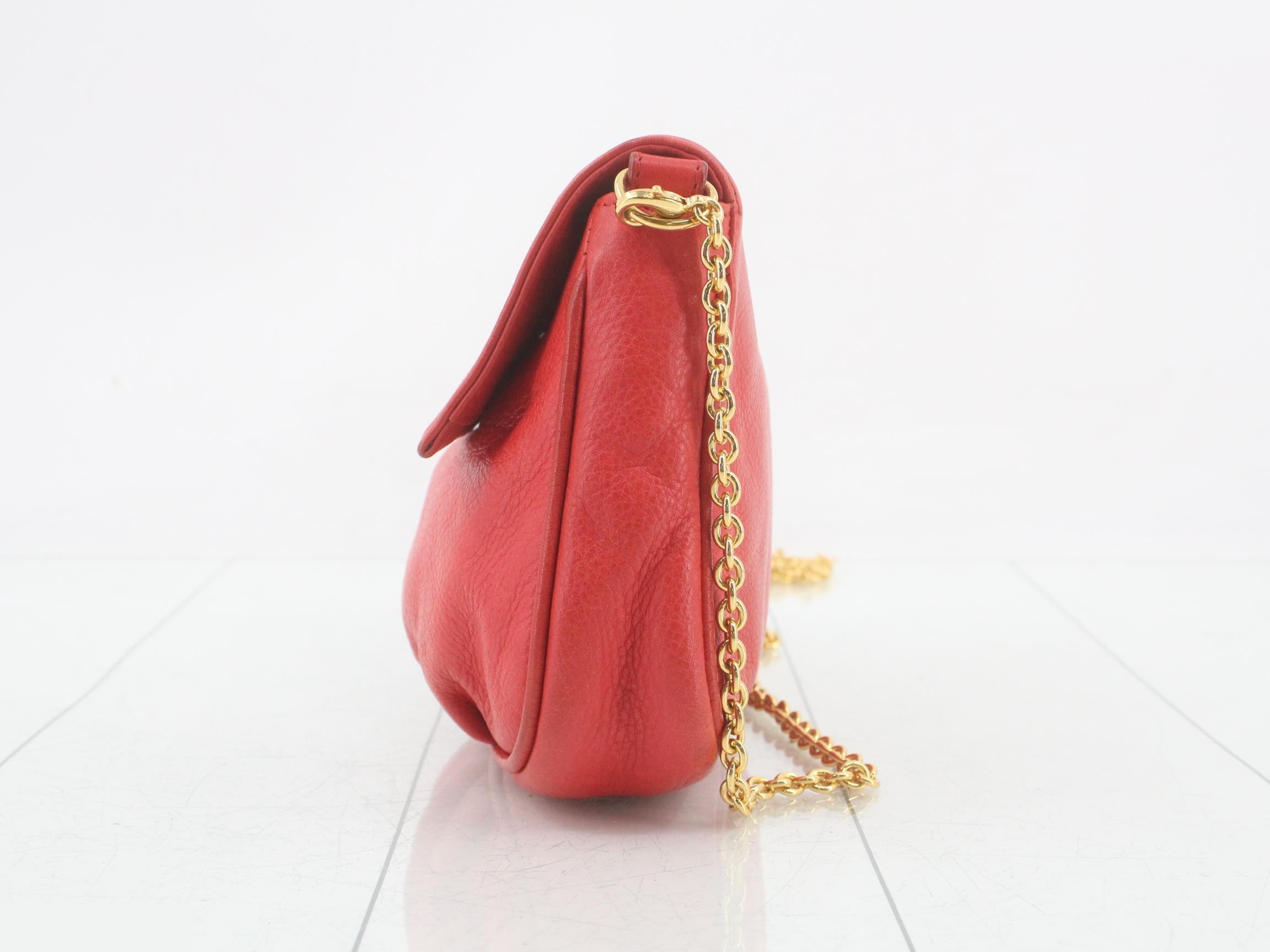 Leather Chain Mamma Bucket Shoulder Bag — view 3