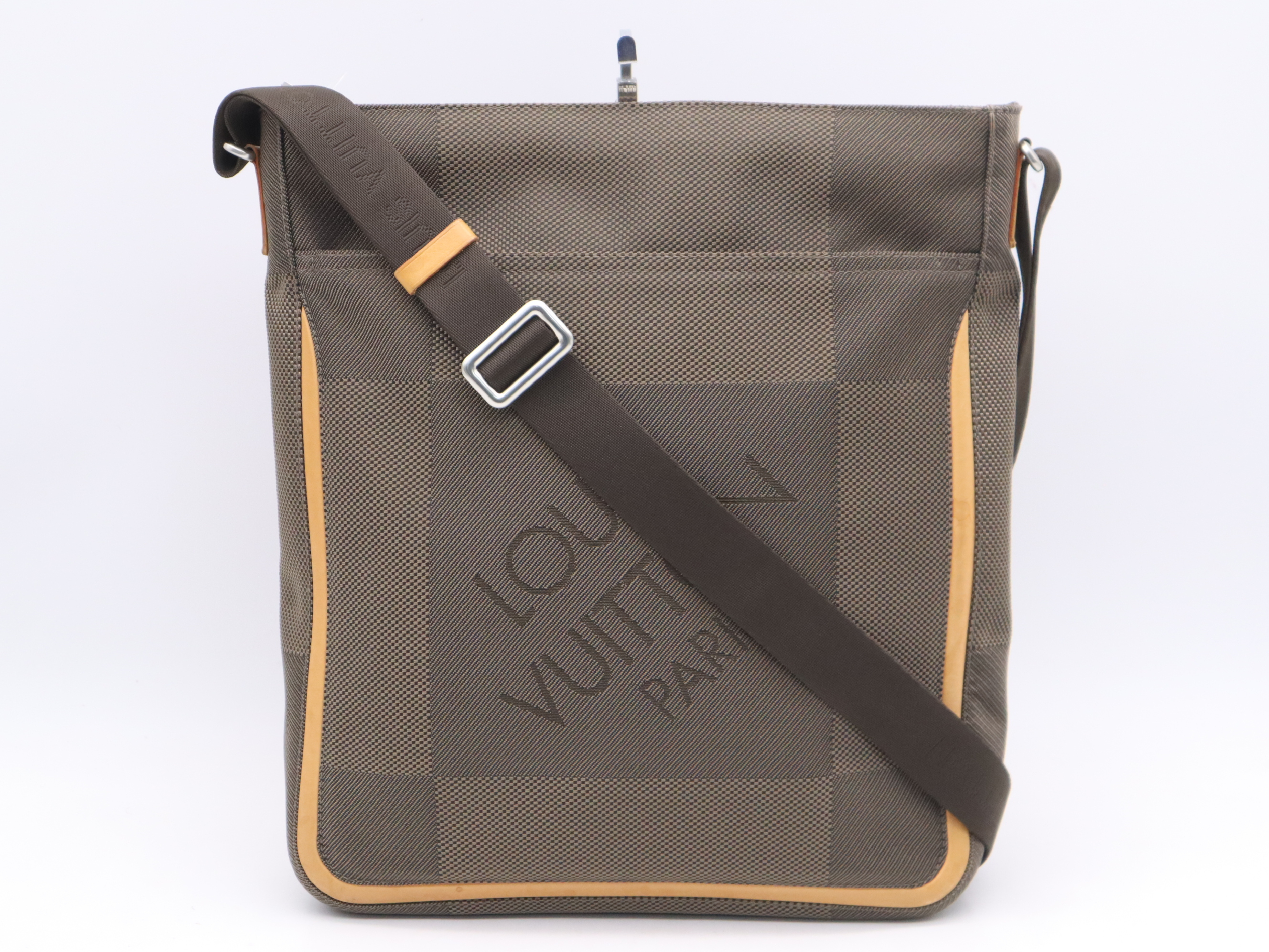 M93045 Damier Géant Compagnon Shoulder Bag