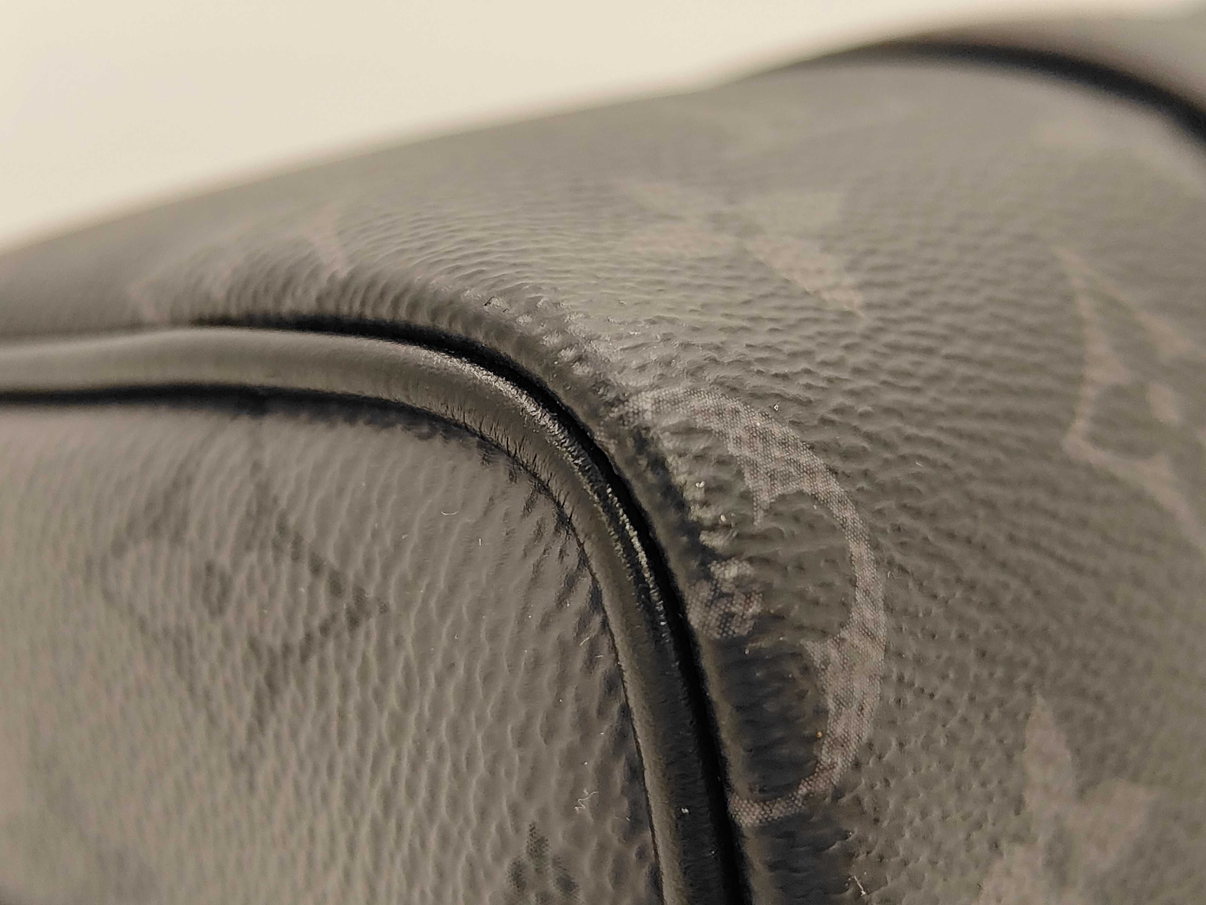 LV M46271 Monogram Eclipse Keepall Bandoulière 25 Handbag (without ST) Boston Bag — view 4