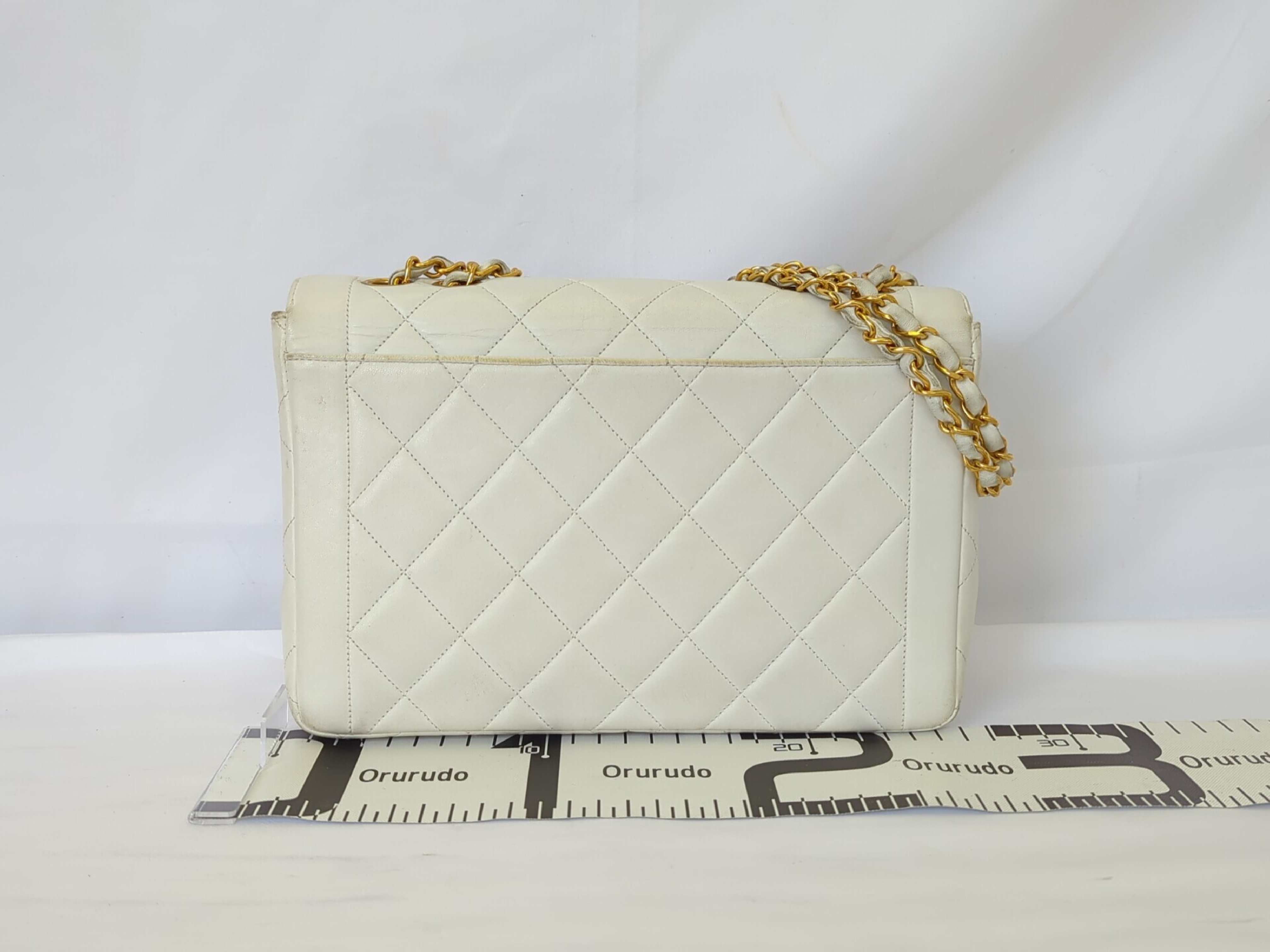 Lambskin White Single Flap Chain Shoulder Bag — view 2