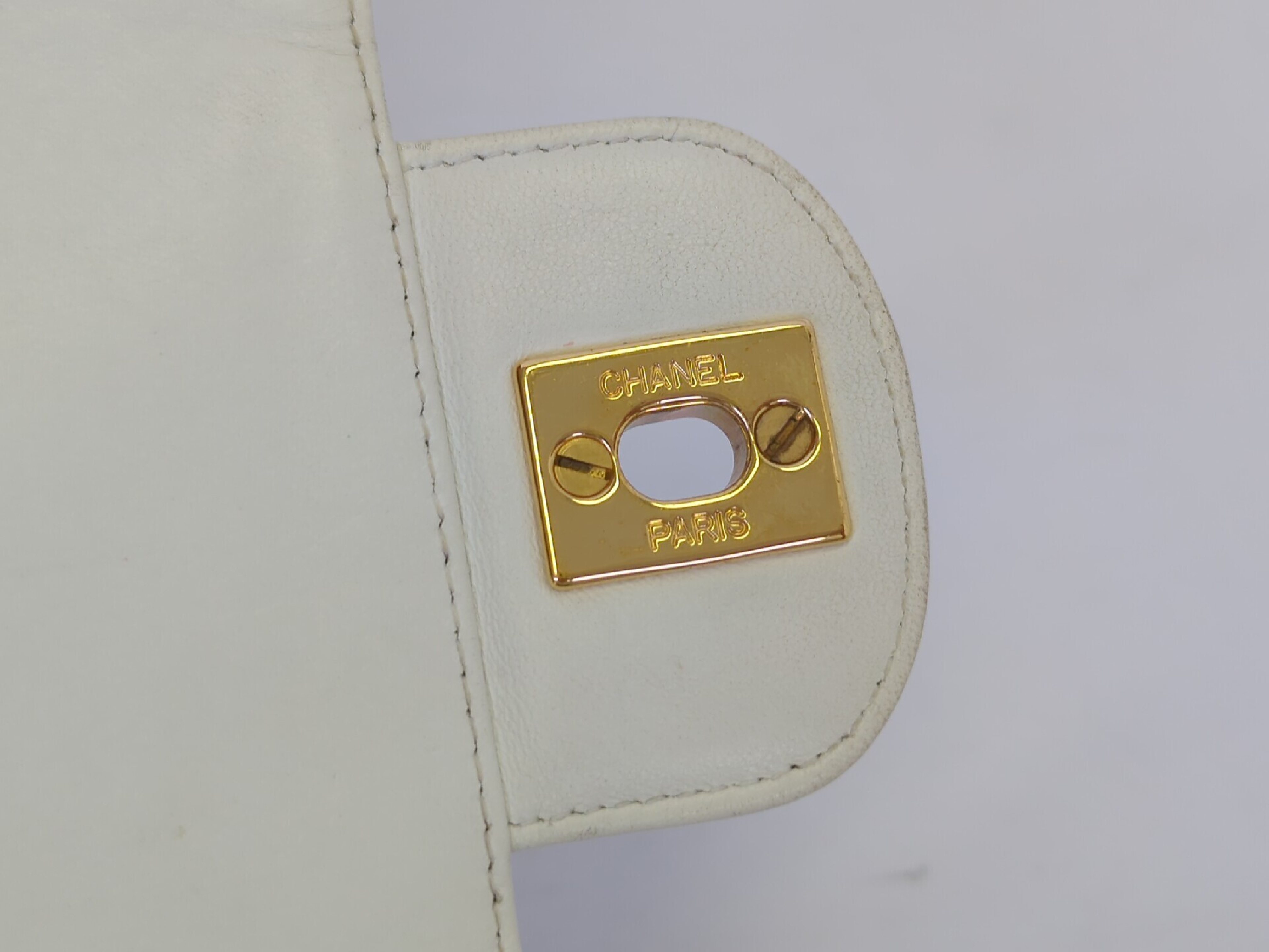 Lambskin White Single Flap Chain Shoulder Bag — view 12