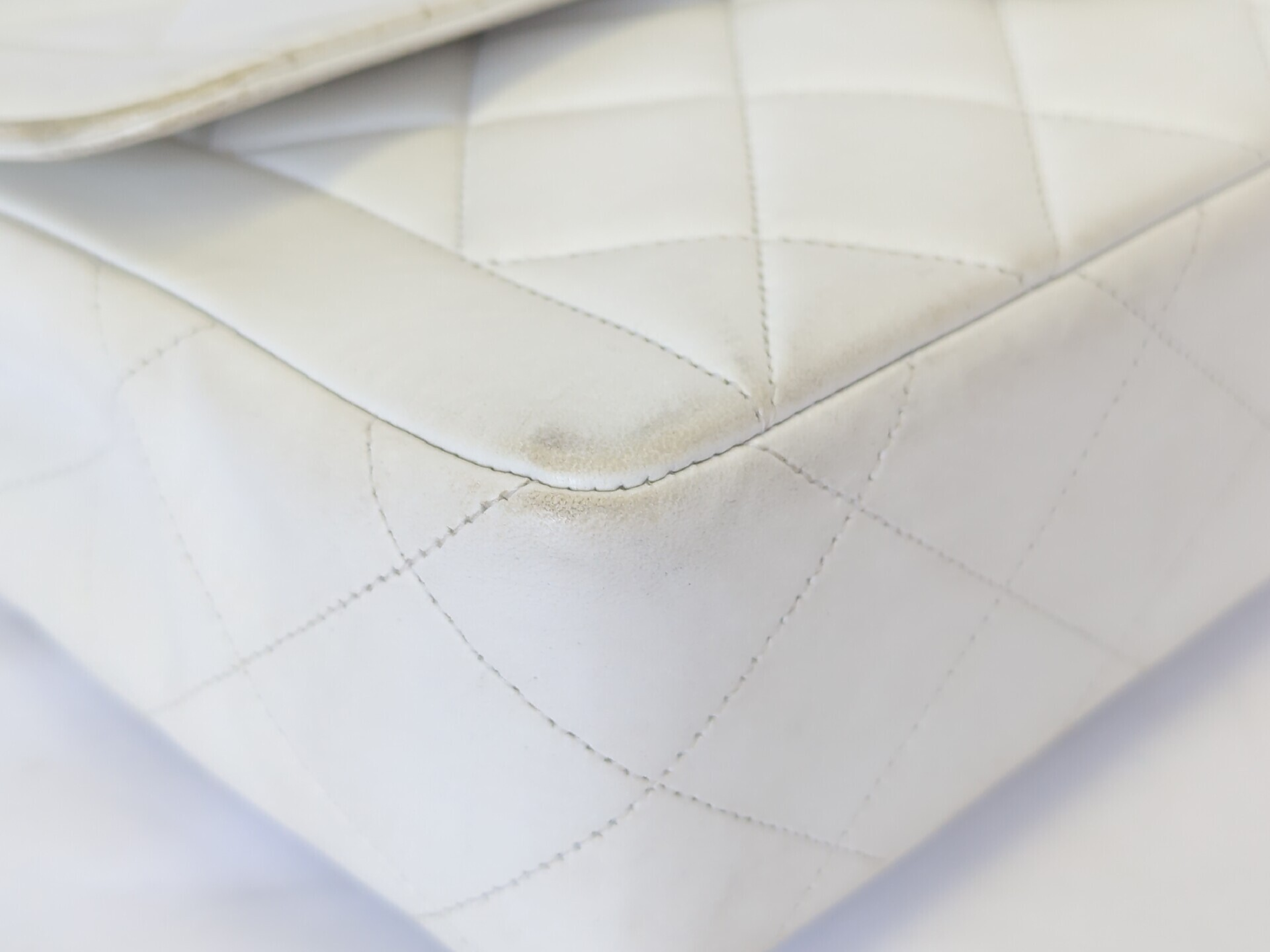 Lambskin White Single Flap Chain Shoulder Bag — view 3