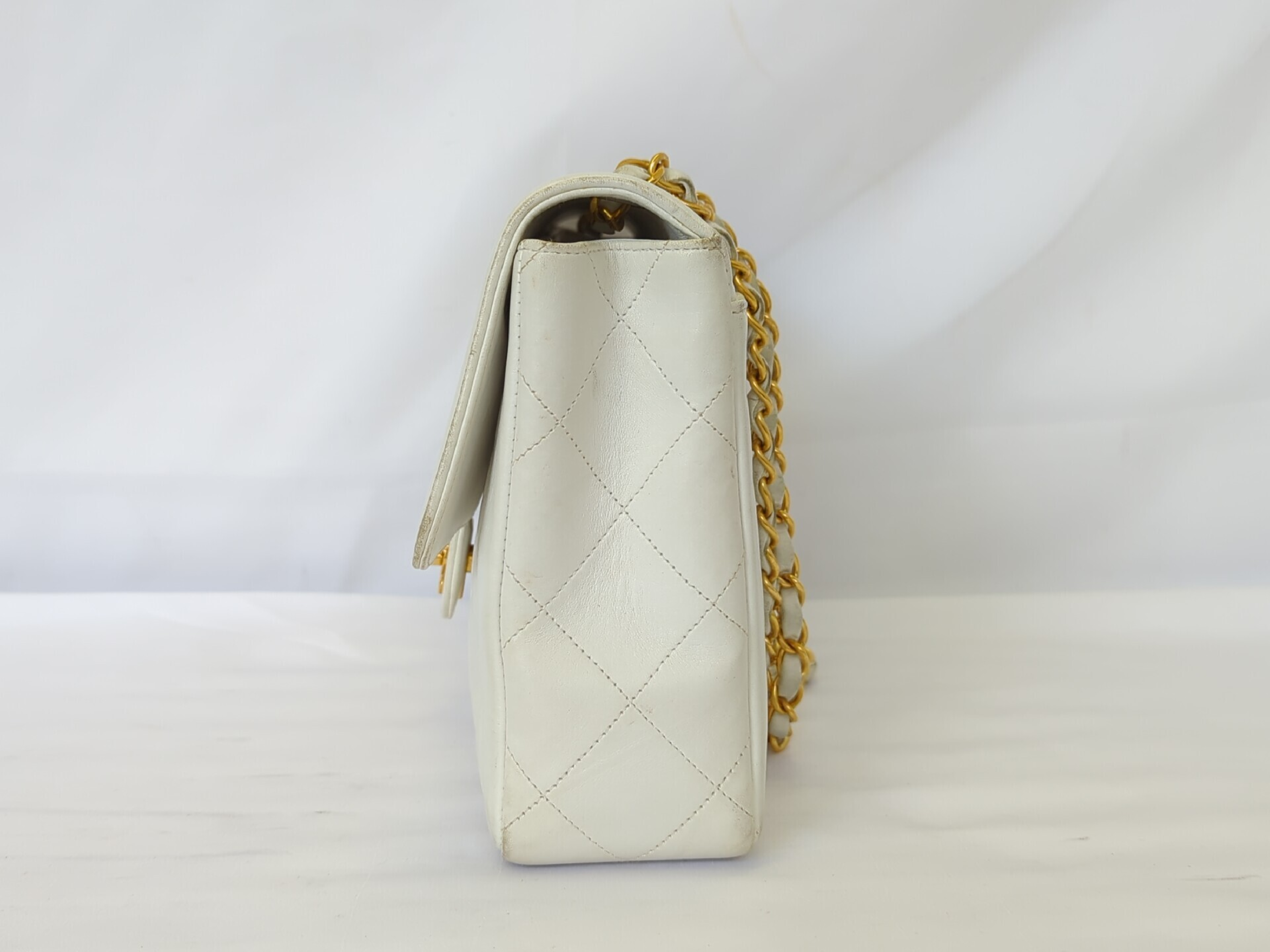Lambskin White Single Flap Chain Shoulder Bag — view 6