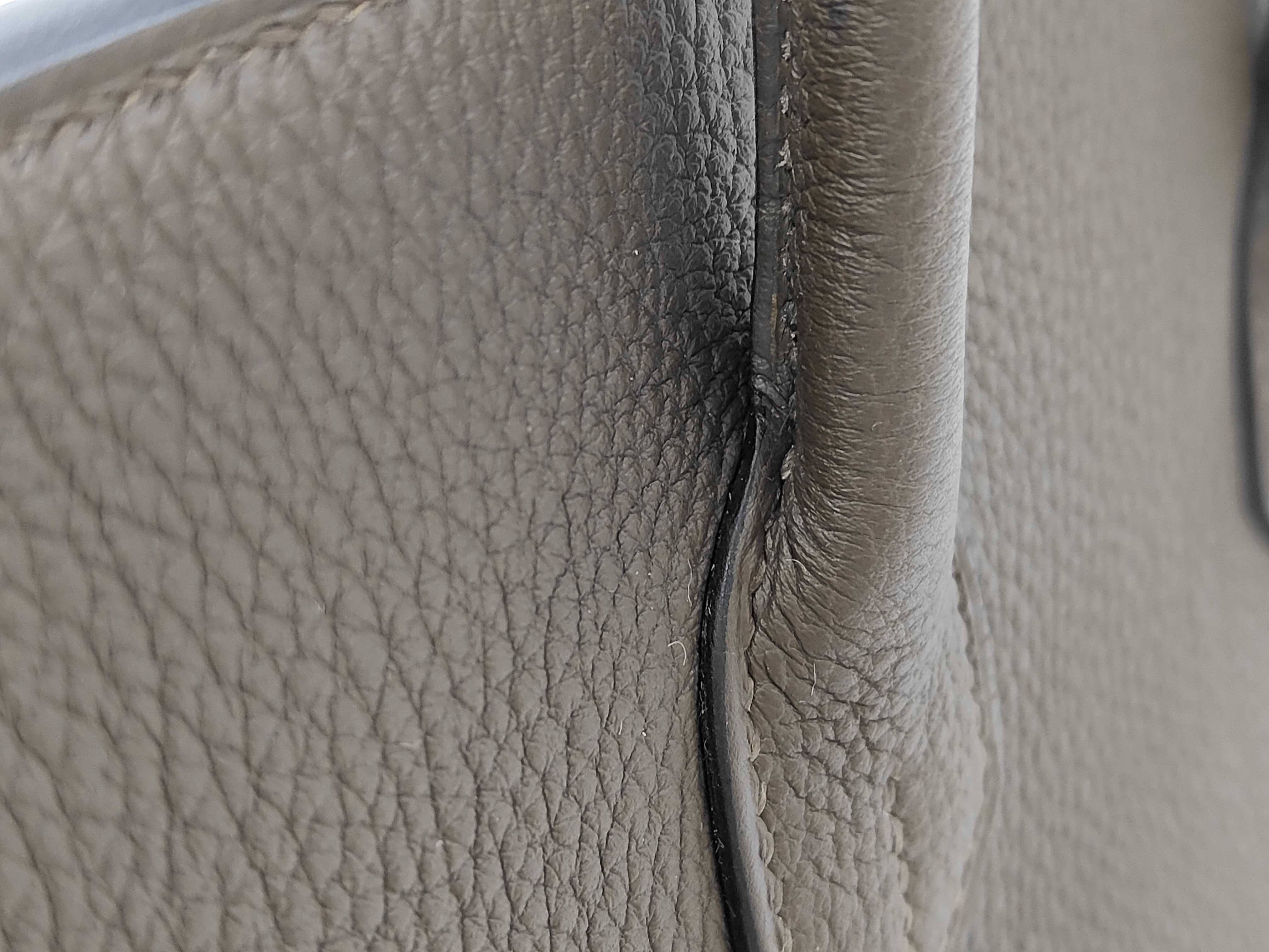 Birkin 25 Togo Vert Roden Champagne Gold G Stamp Handbag — view 3