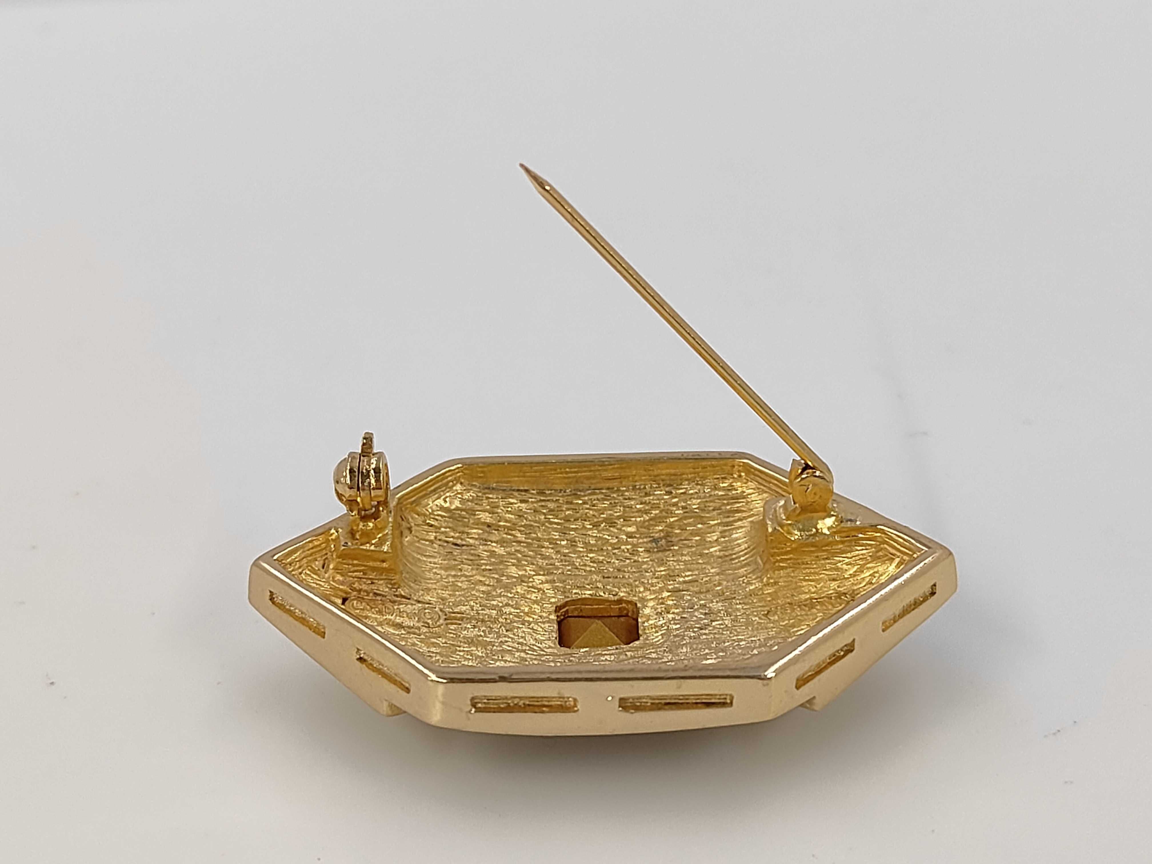 Christian / Brooch / GP Brooch — view 4