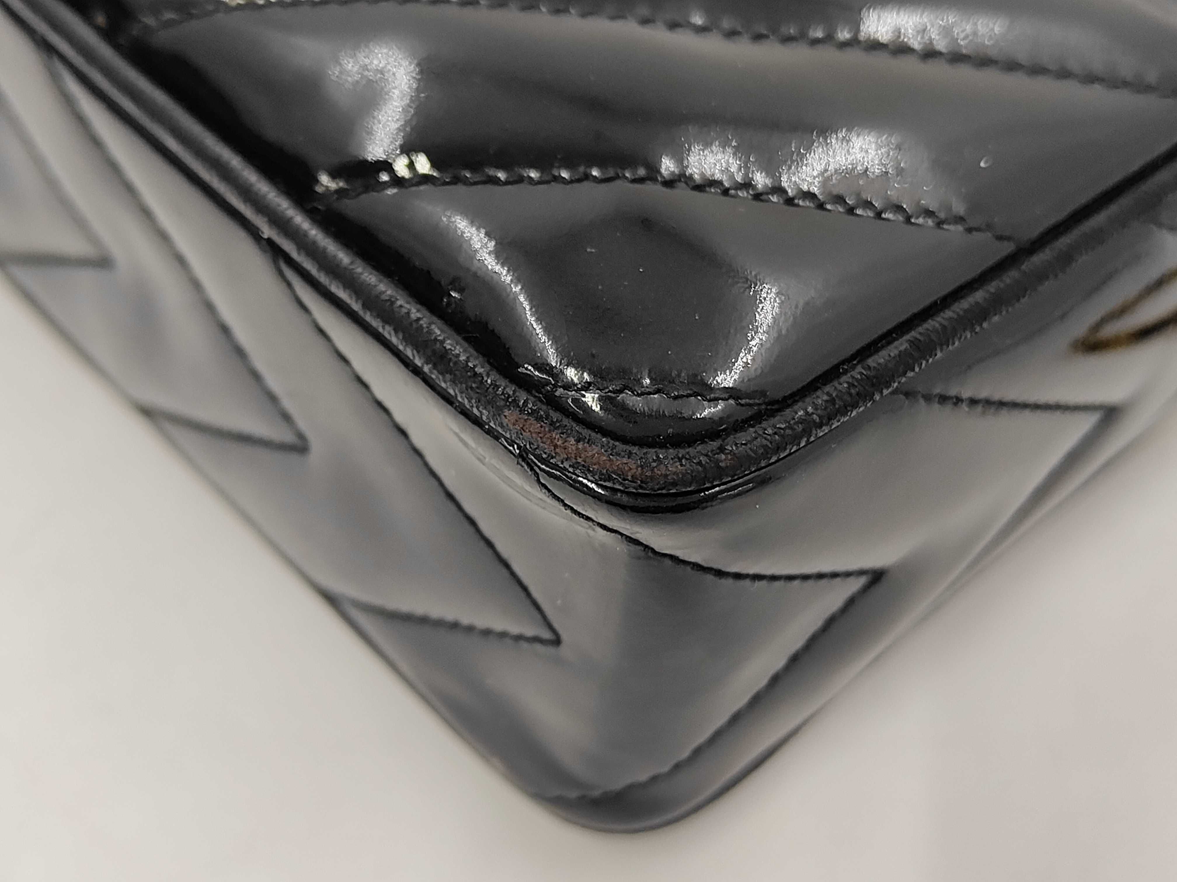 patent leather shoulder bag (black) — view 4