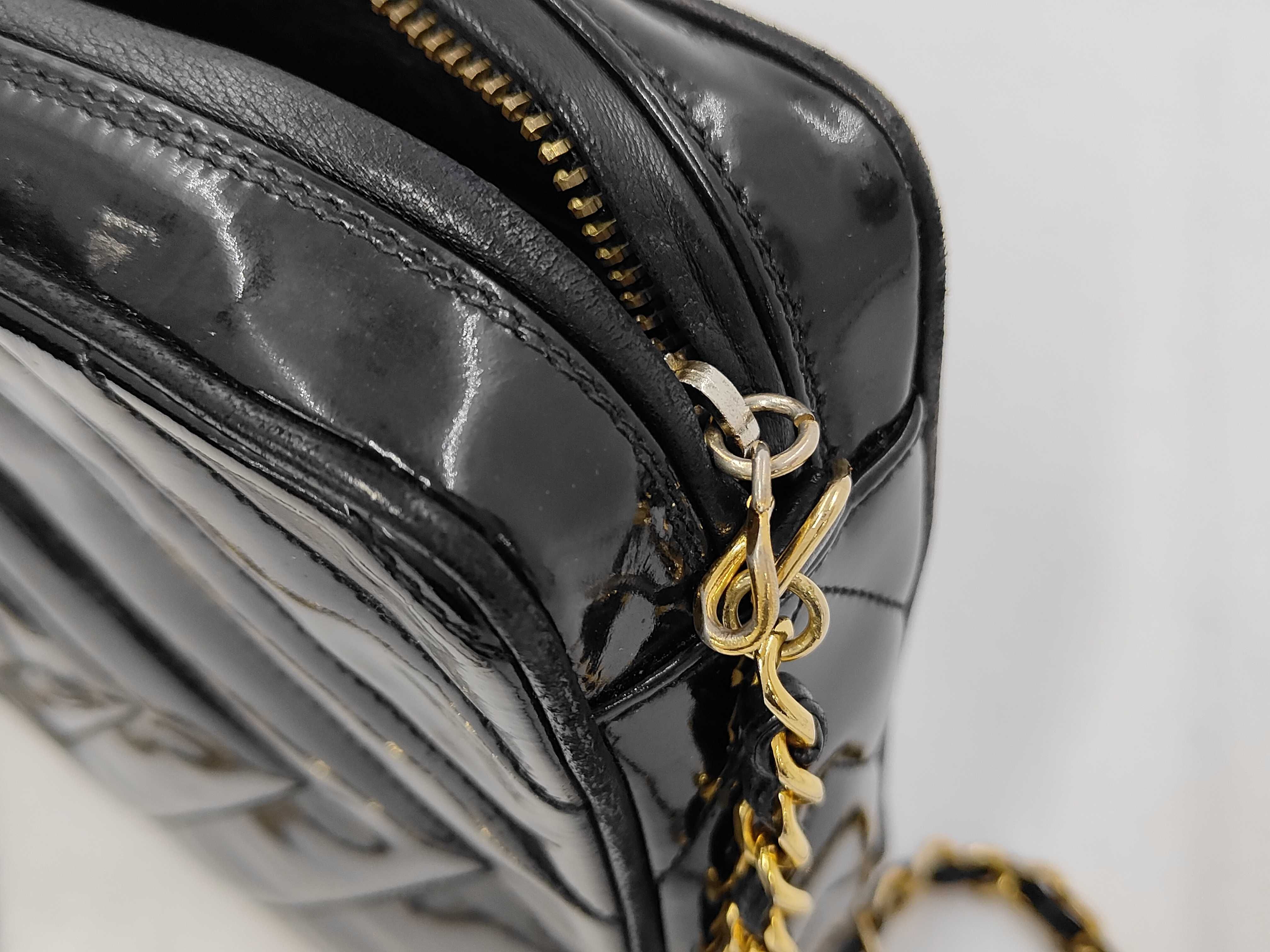 patent leather shoulder bag (black) — view 8