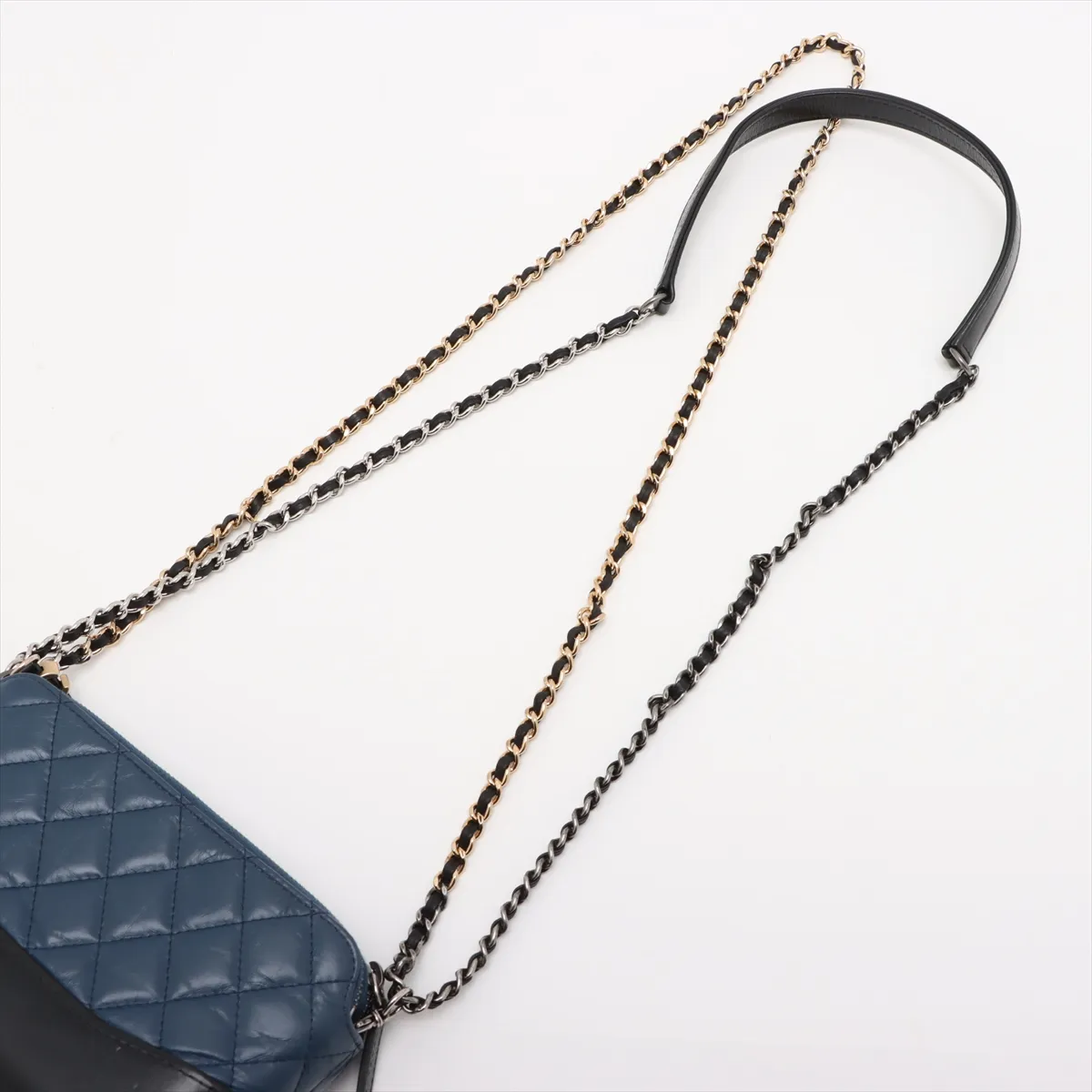 Gabriel de Chanel Vintage Calf Chain Shoulder Bag Blue Gold x Silver Hardware 24870521 24th Series — view 5
